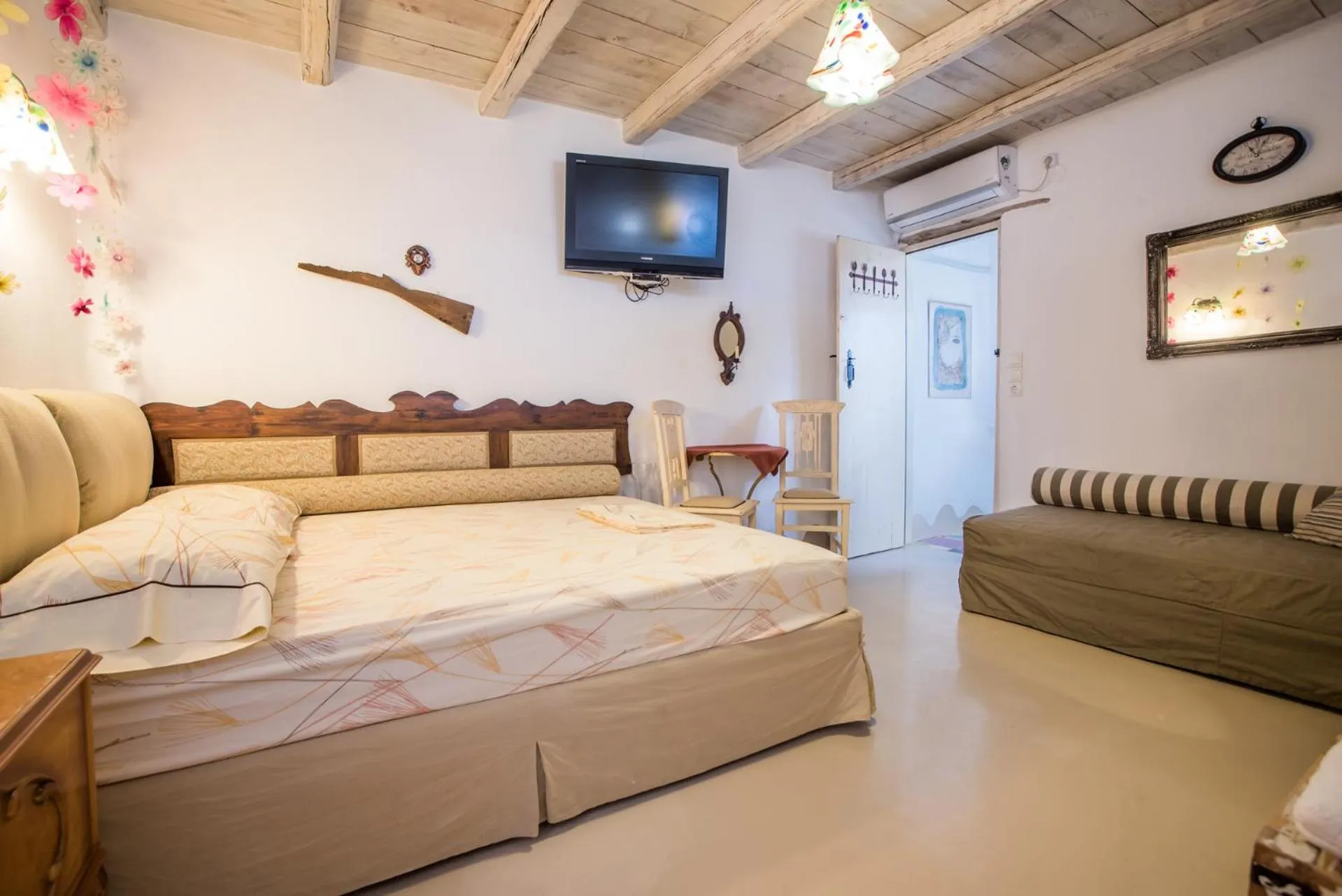 Bedroom, Bed in Anthippi