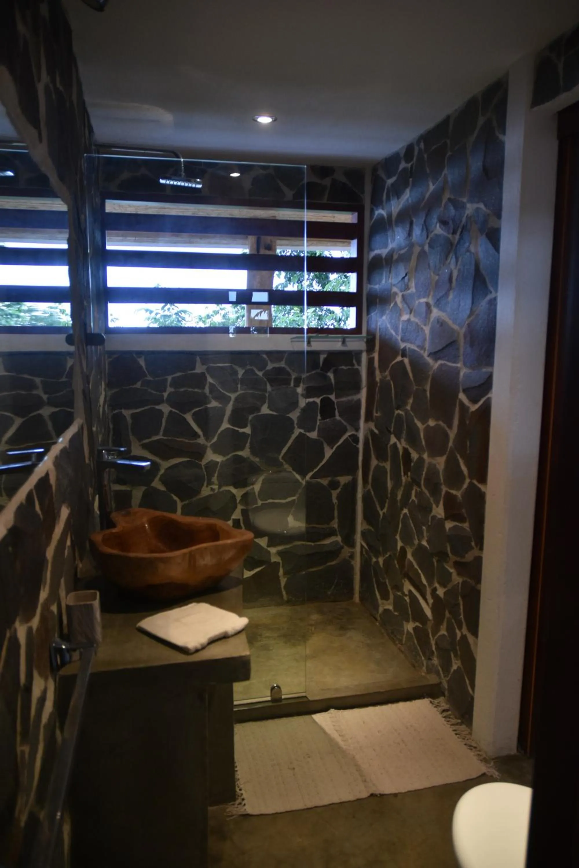 Bathroom in Hotel Peace & Lodge