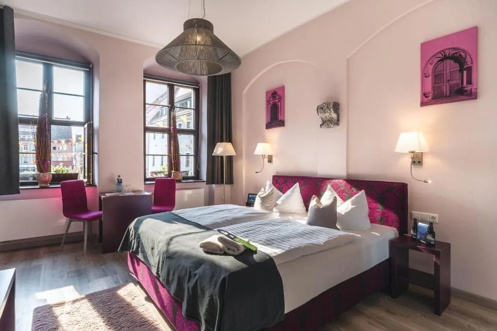 Photo of the whole room, Bed in Pirnscher Hof - Hotel Garni