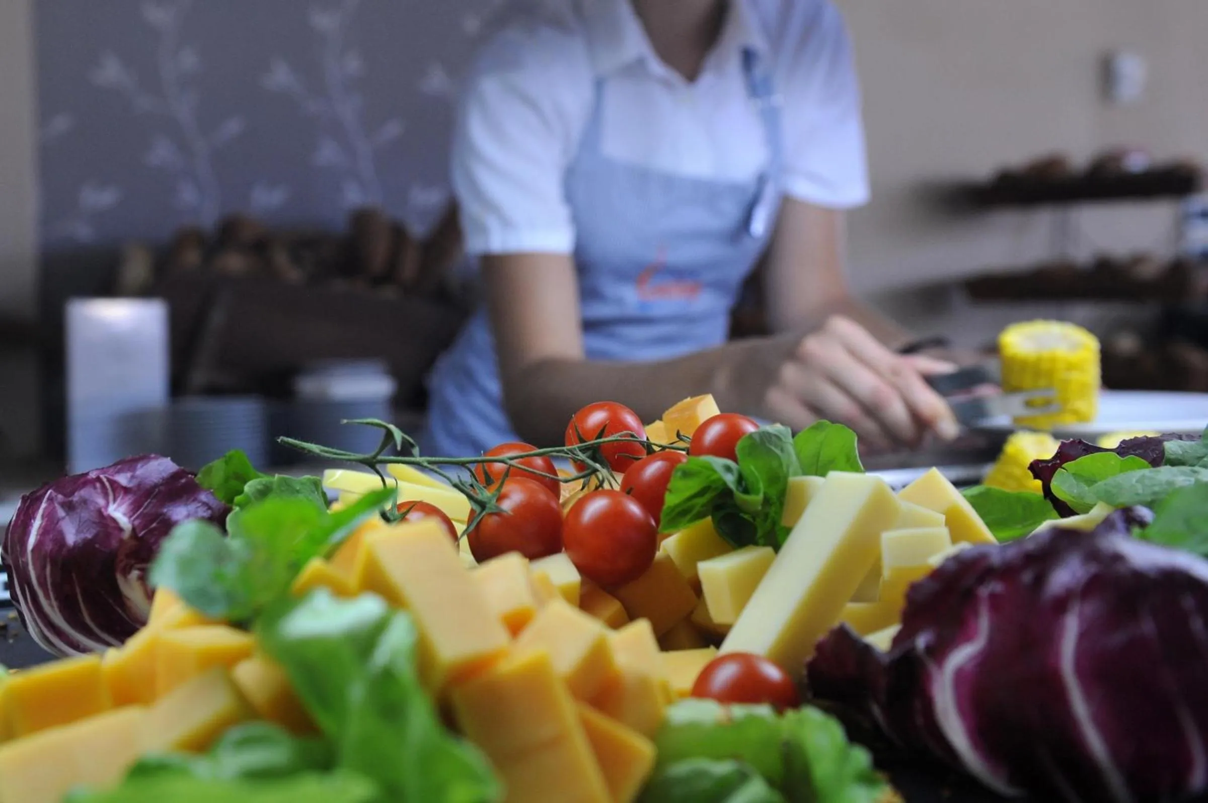 Restaurant/places to eat in Istion Club & Spa