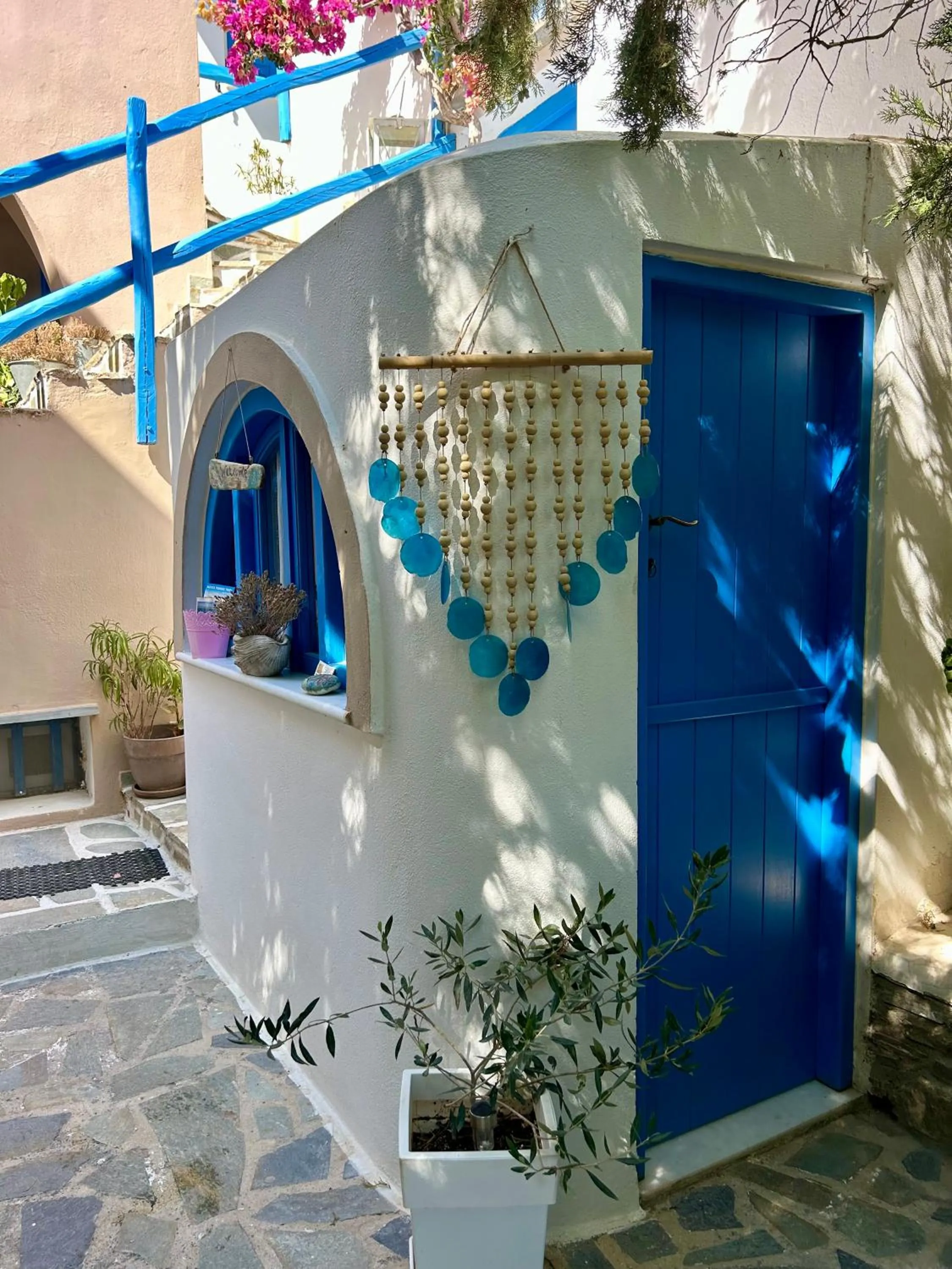 Sea View Apartments & Studios