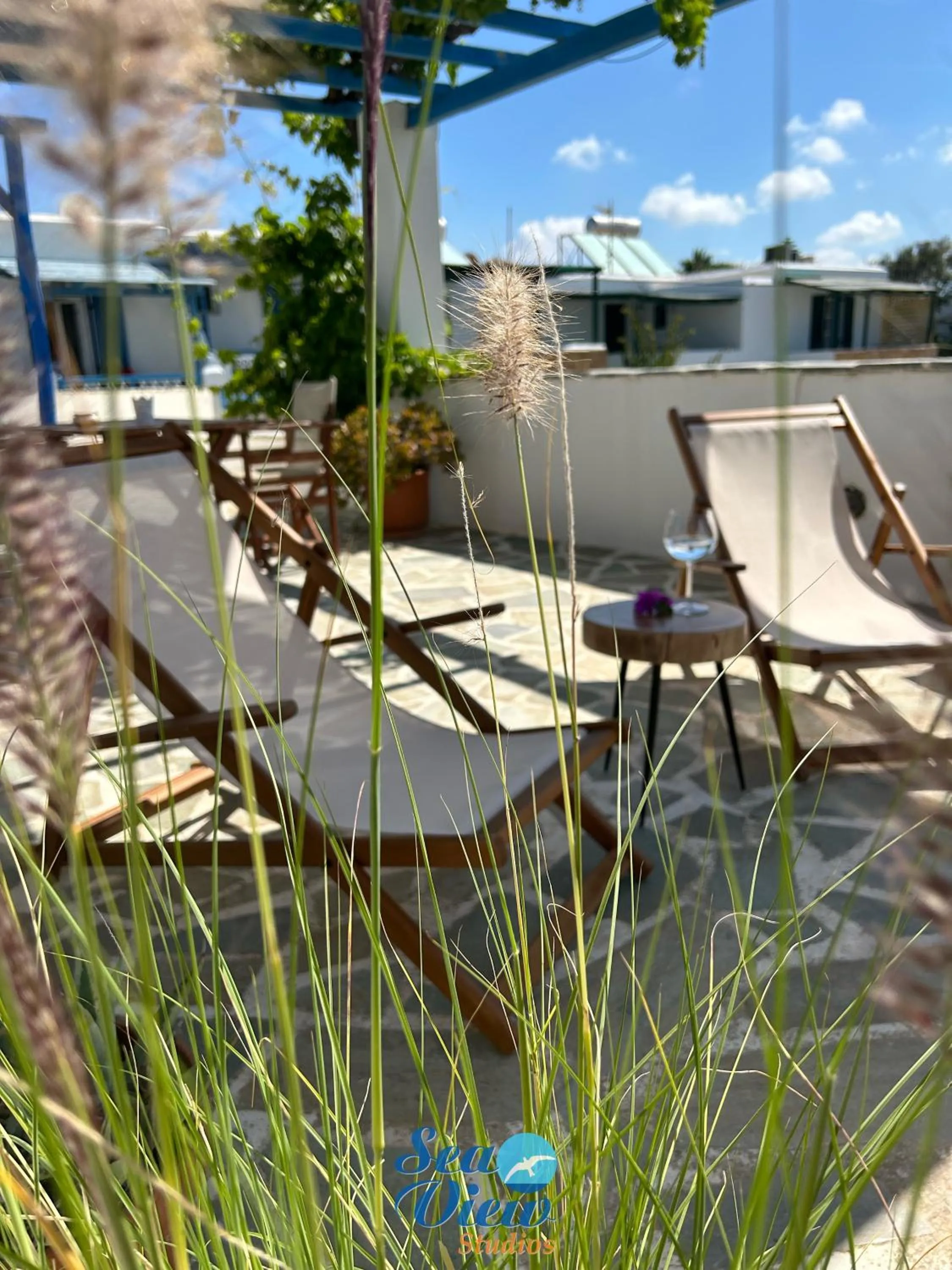 Sea View Apartments & Studios