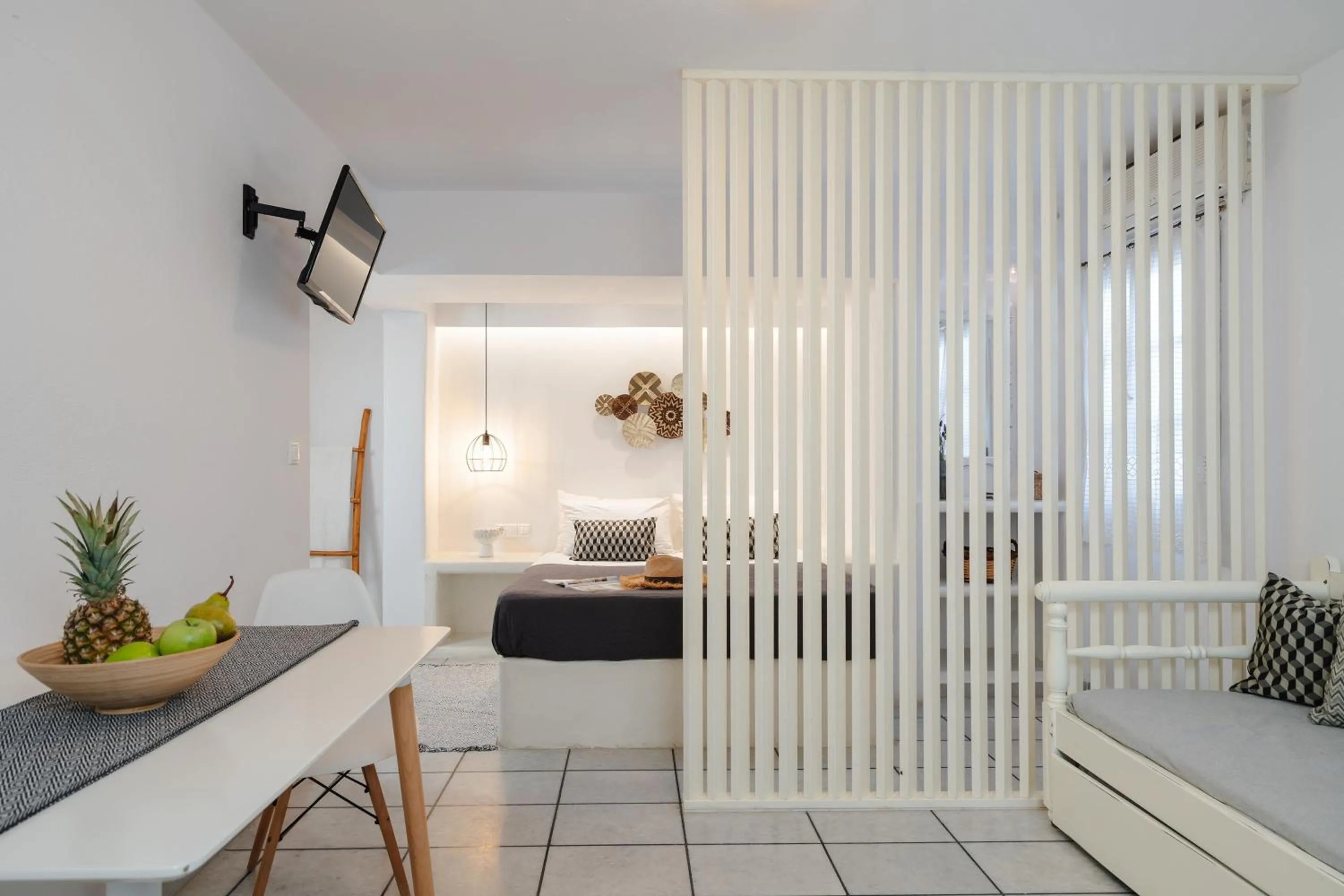 Sea View Apartments & Studios