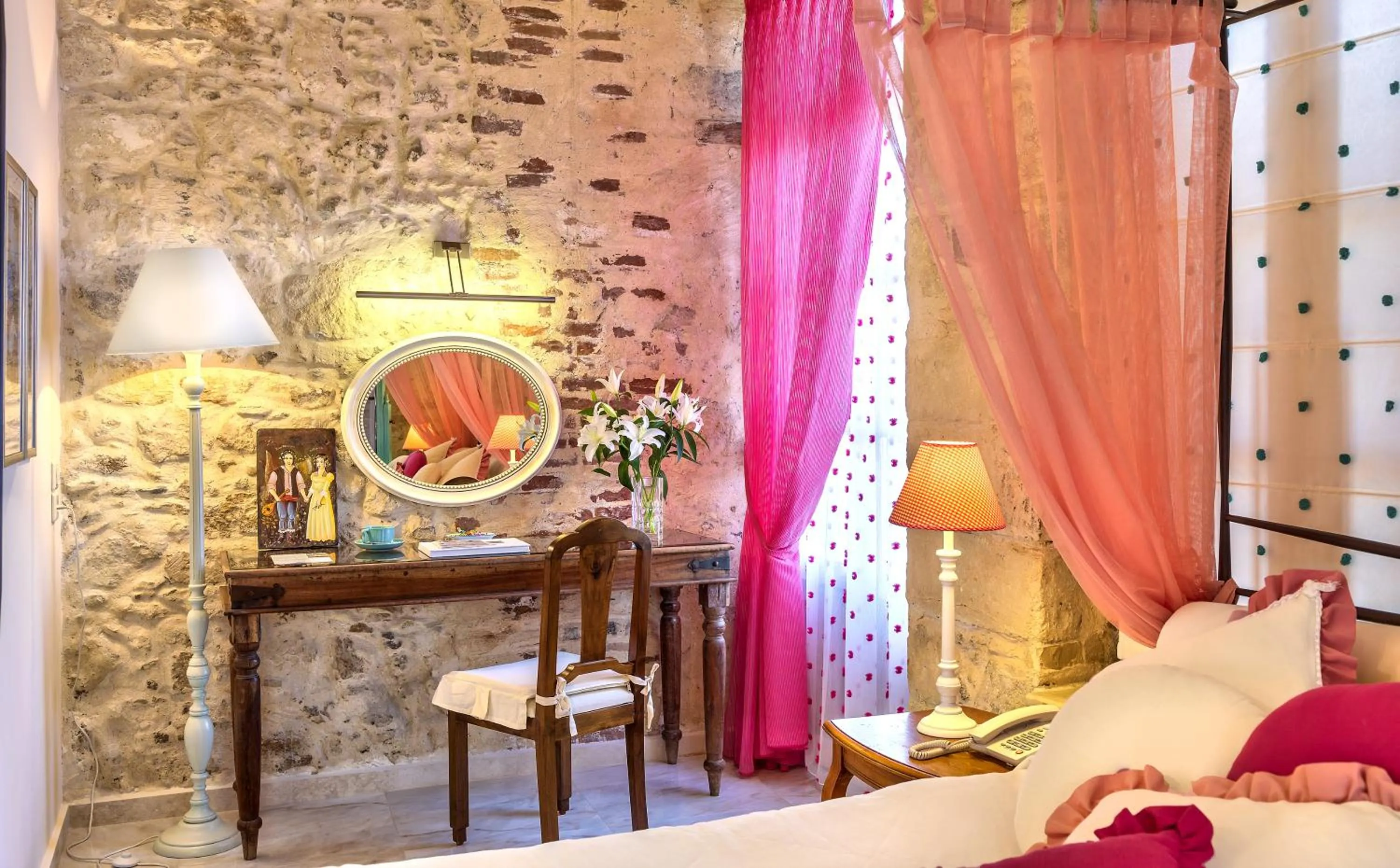 Seating area, Bed in Avli Lounge Apartments