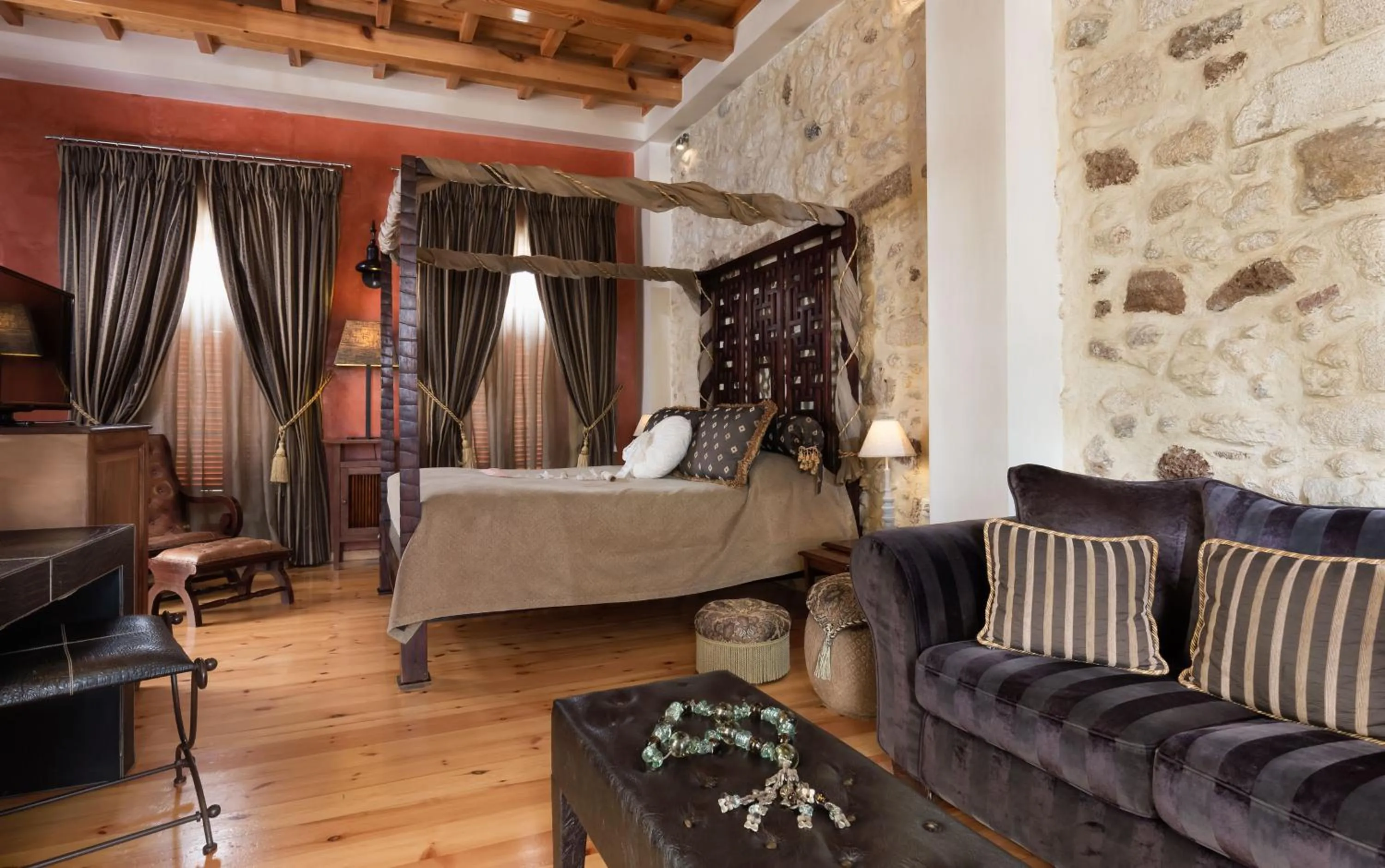 Photo of the whole room, Bed in Avli Lounge Apartments