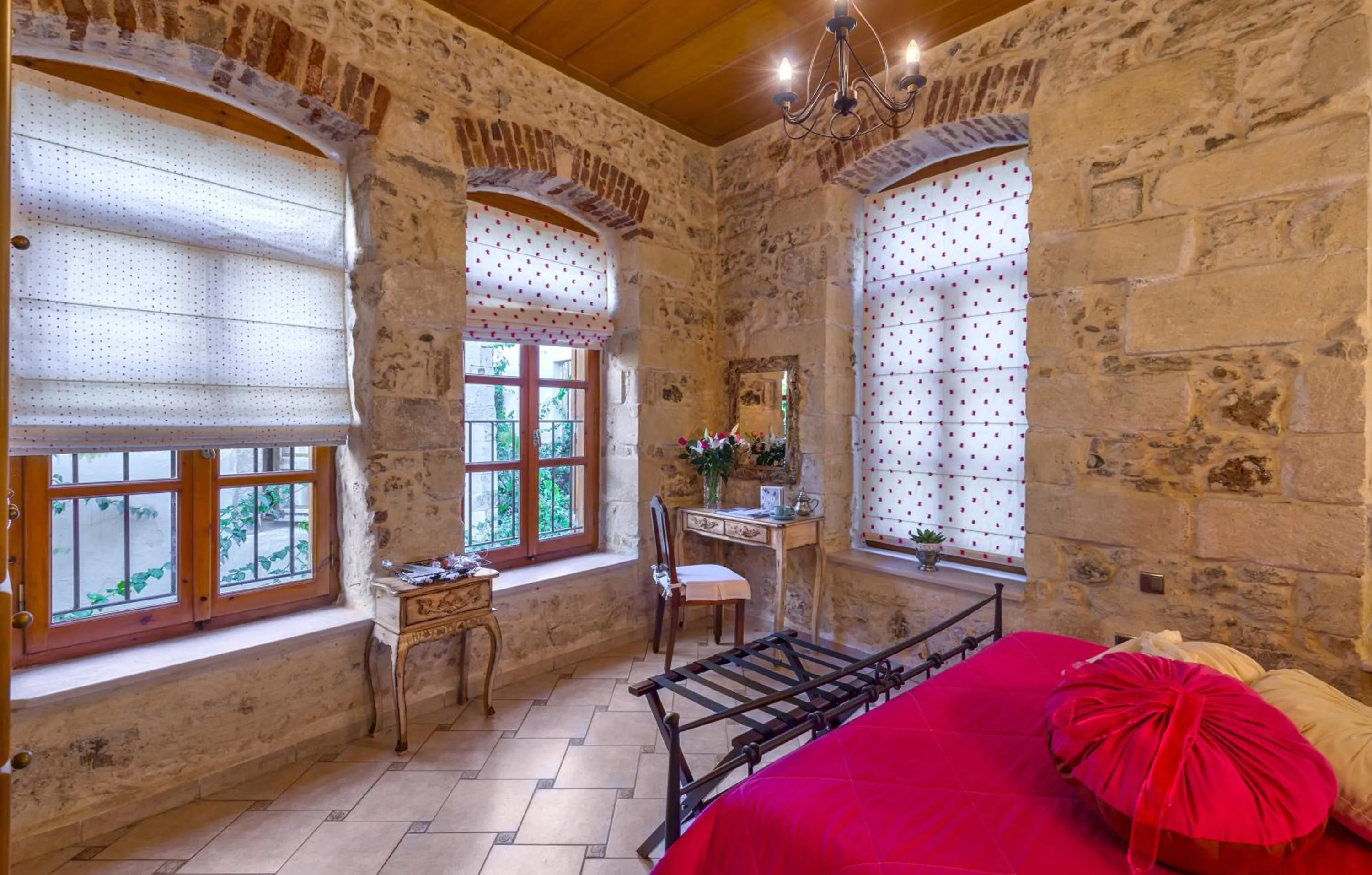 Photo of the whole room, Bed in Avli Lounge Apartments