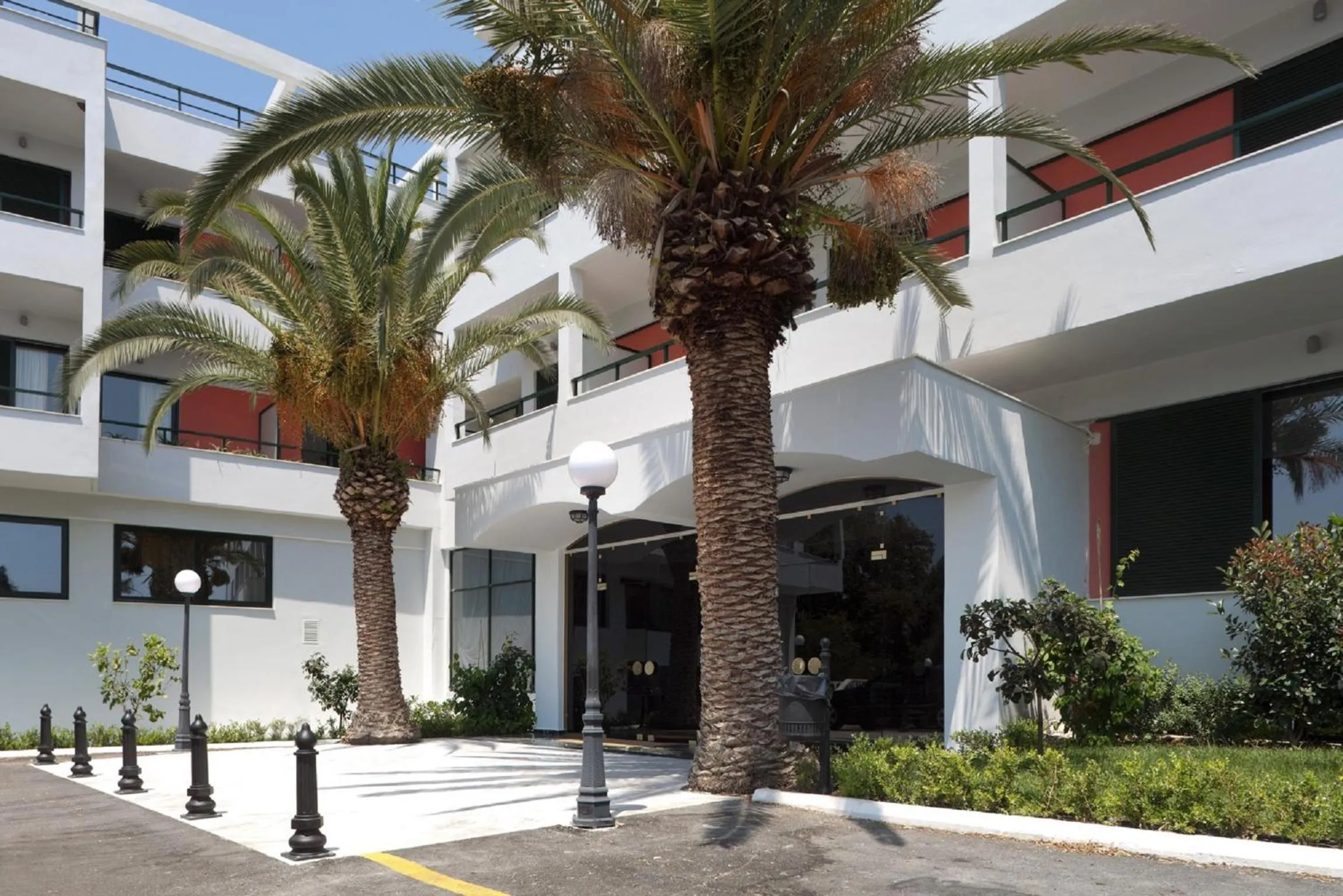 Facade/entrance in Margarona Royal Hotel