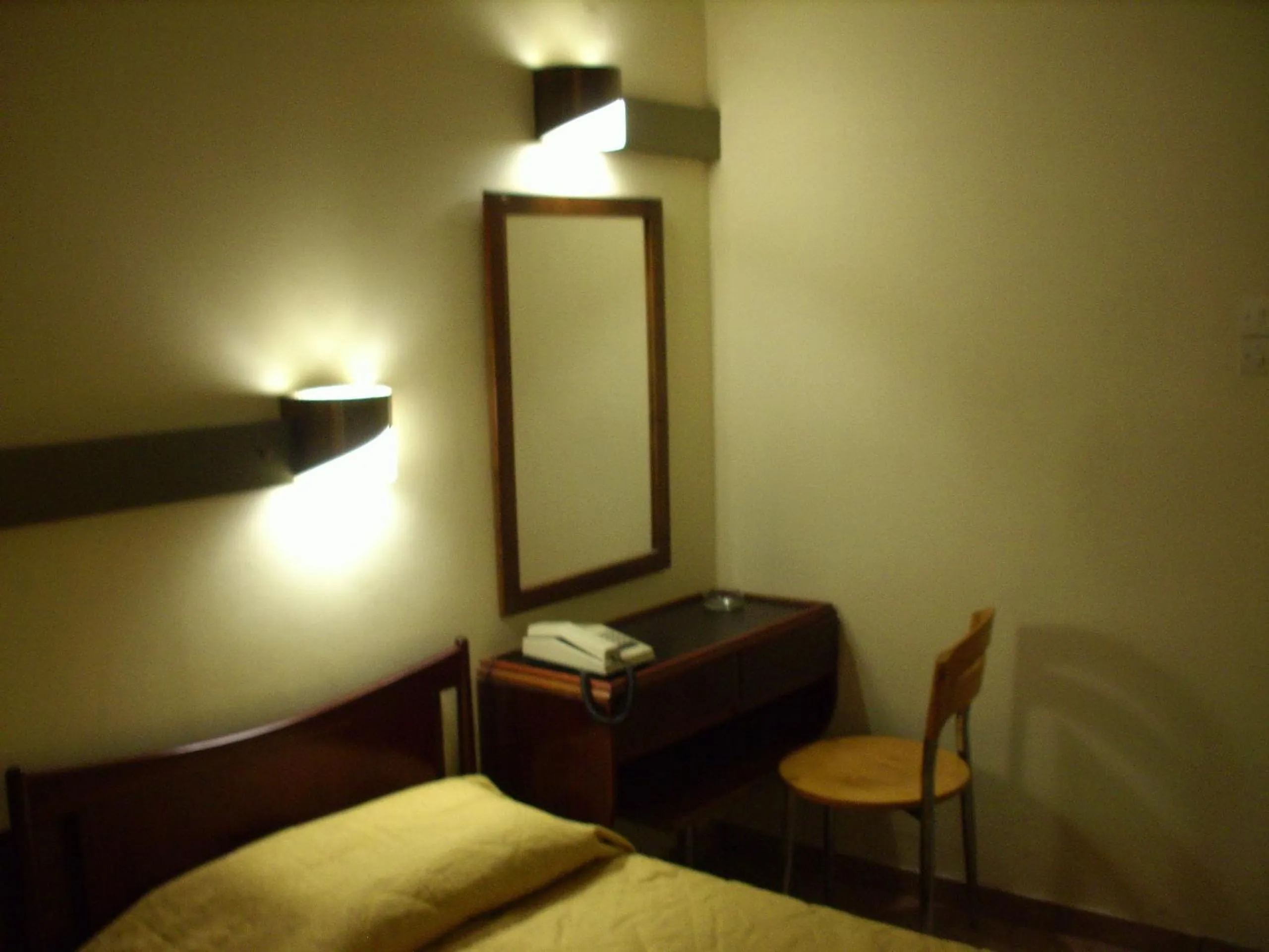 Bed in Claridge Hotel