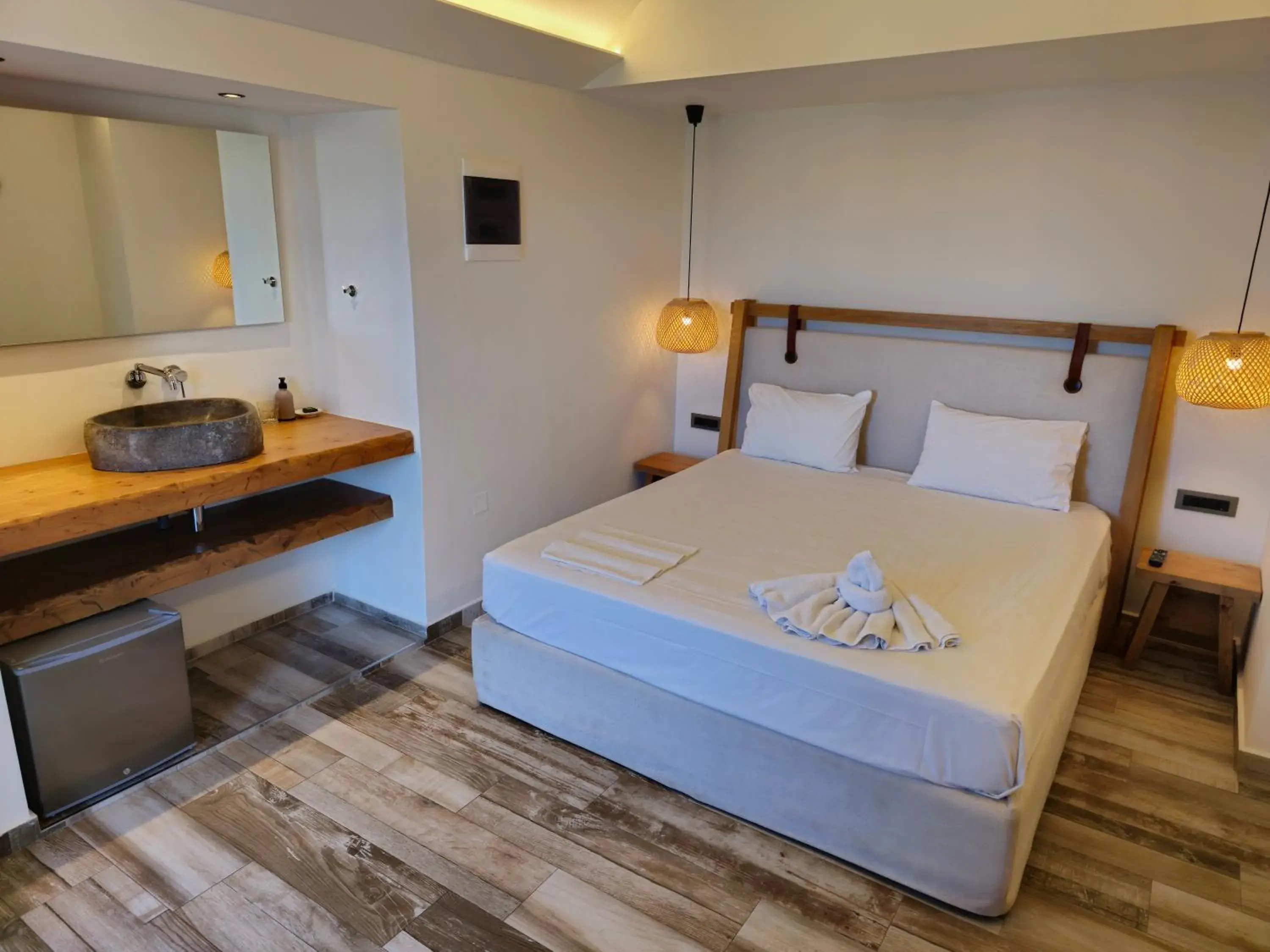 Deluxe King Room in Dias Hotel & Apts Deluxe King Room in Dias Hotel & Apts