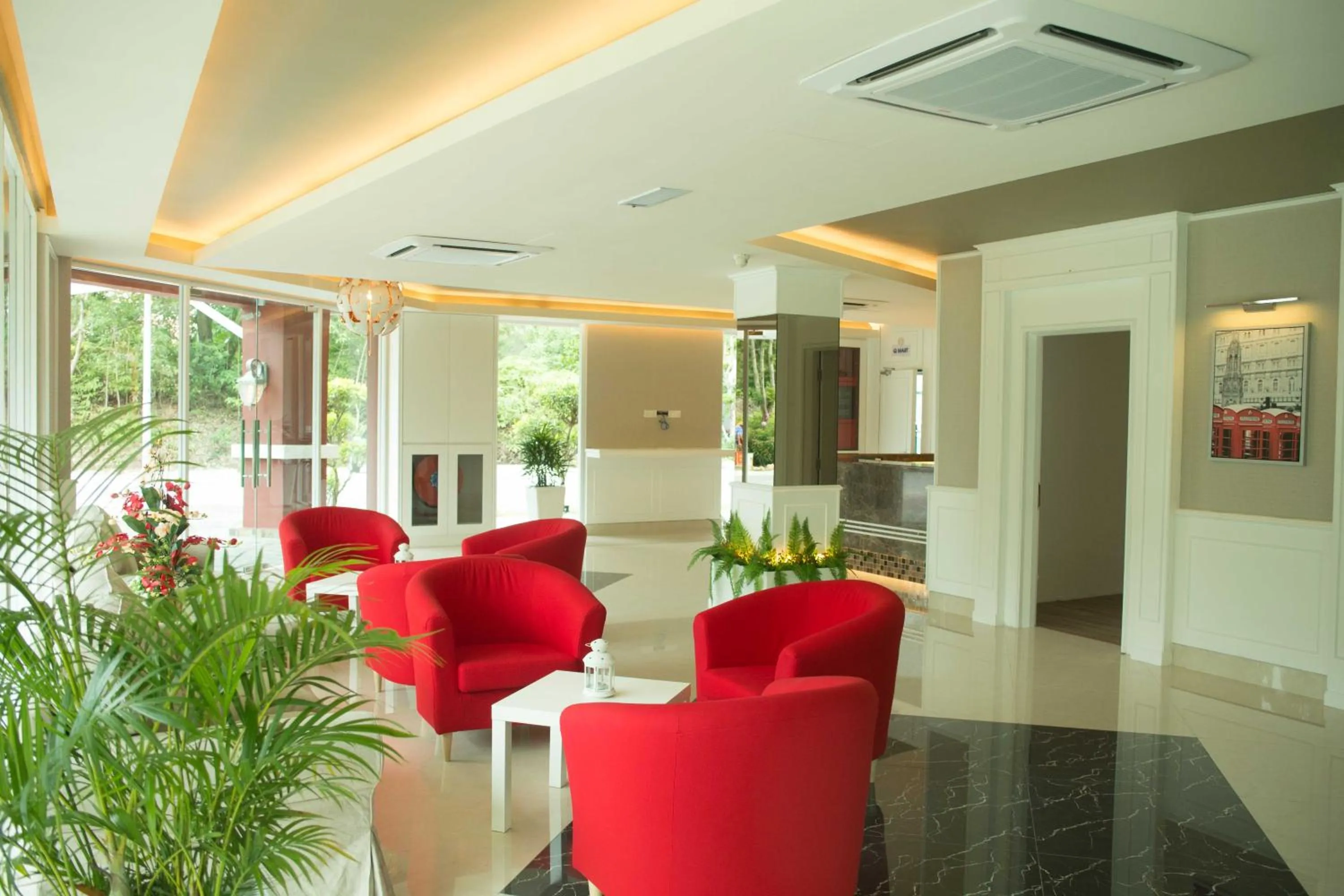 Lobby or reception in Qlassic Hotel