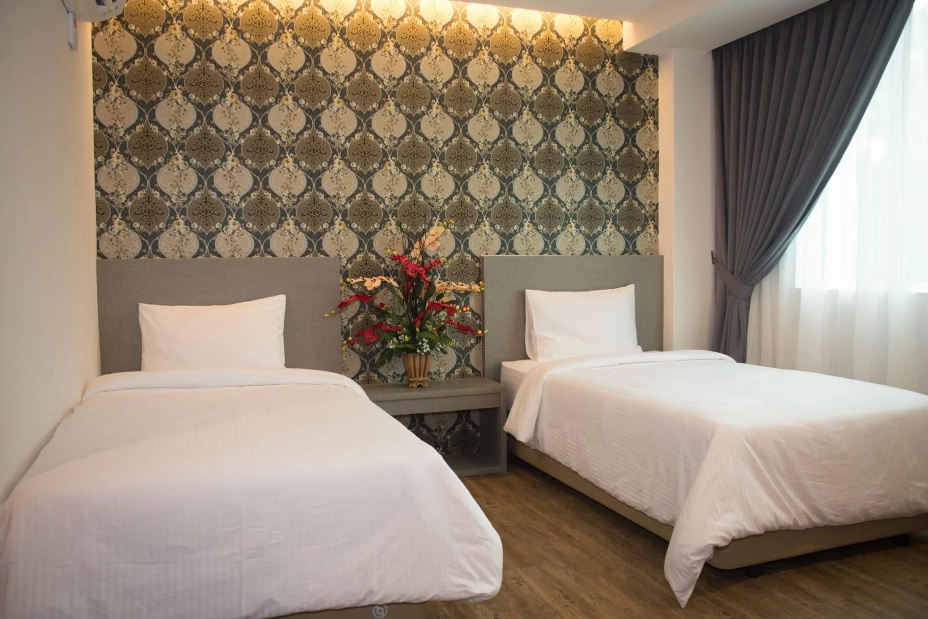 Bedroom, Bed in Qlassic Hotel