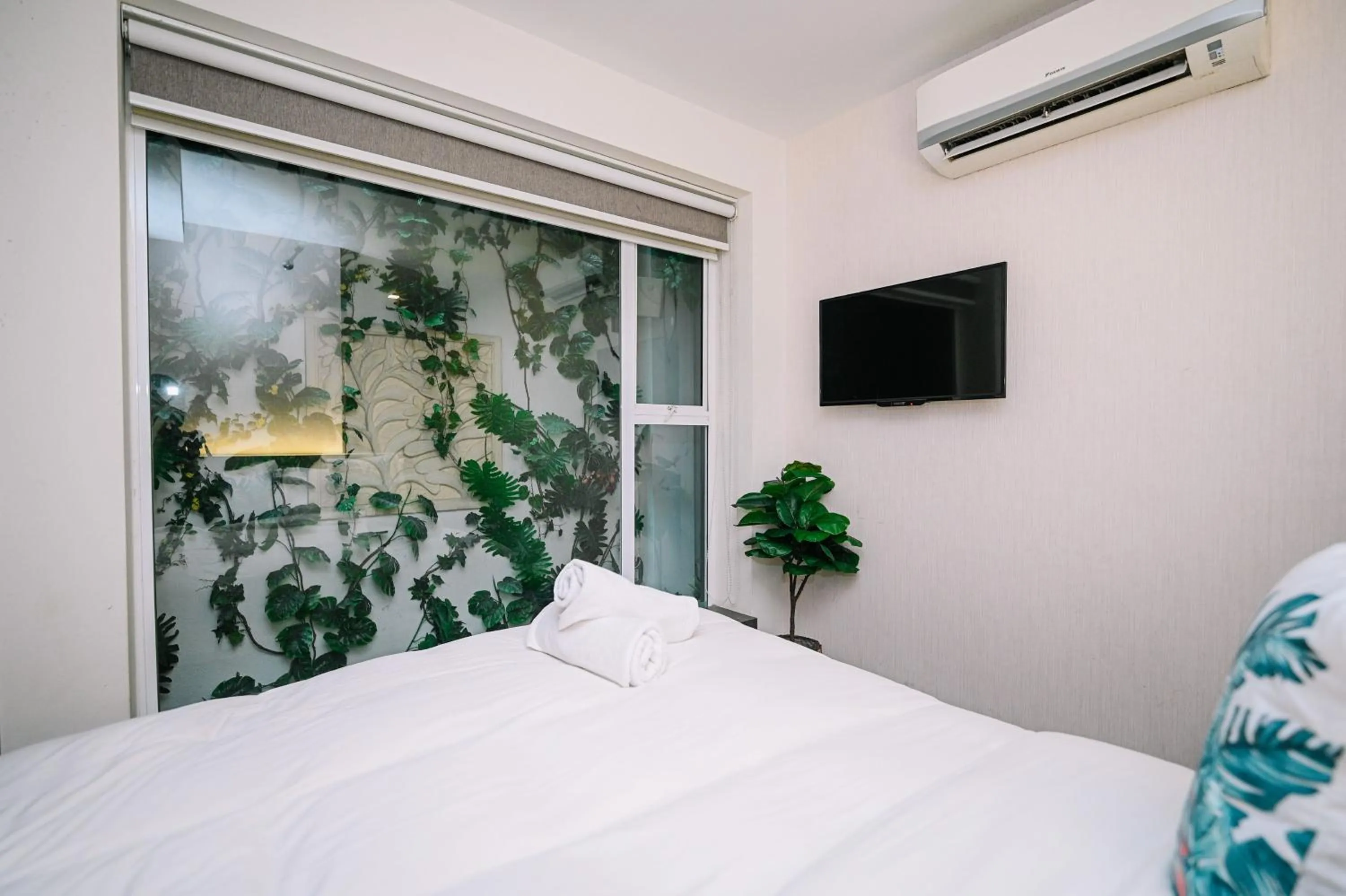 Swing & Pillows - KL Cheras Maluri