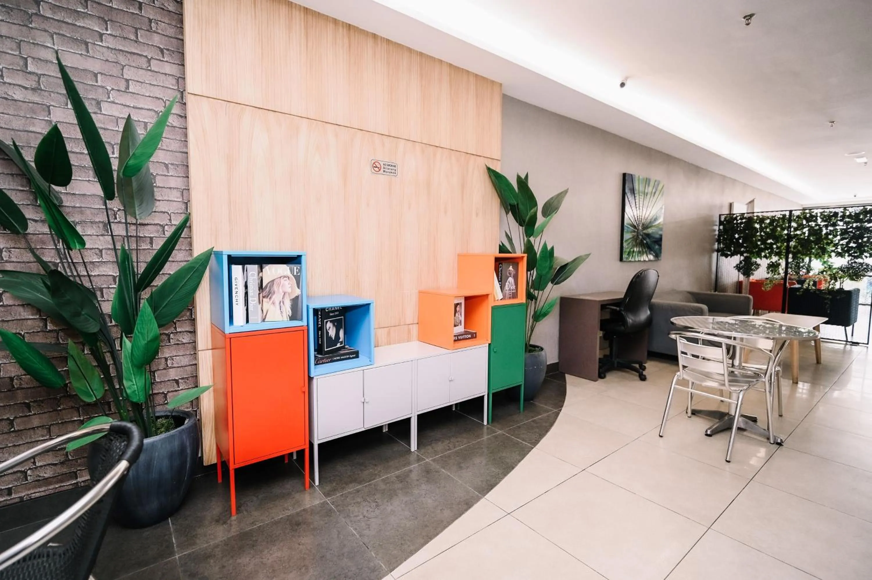 Swing & Pillows - KL Cheras Maluri