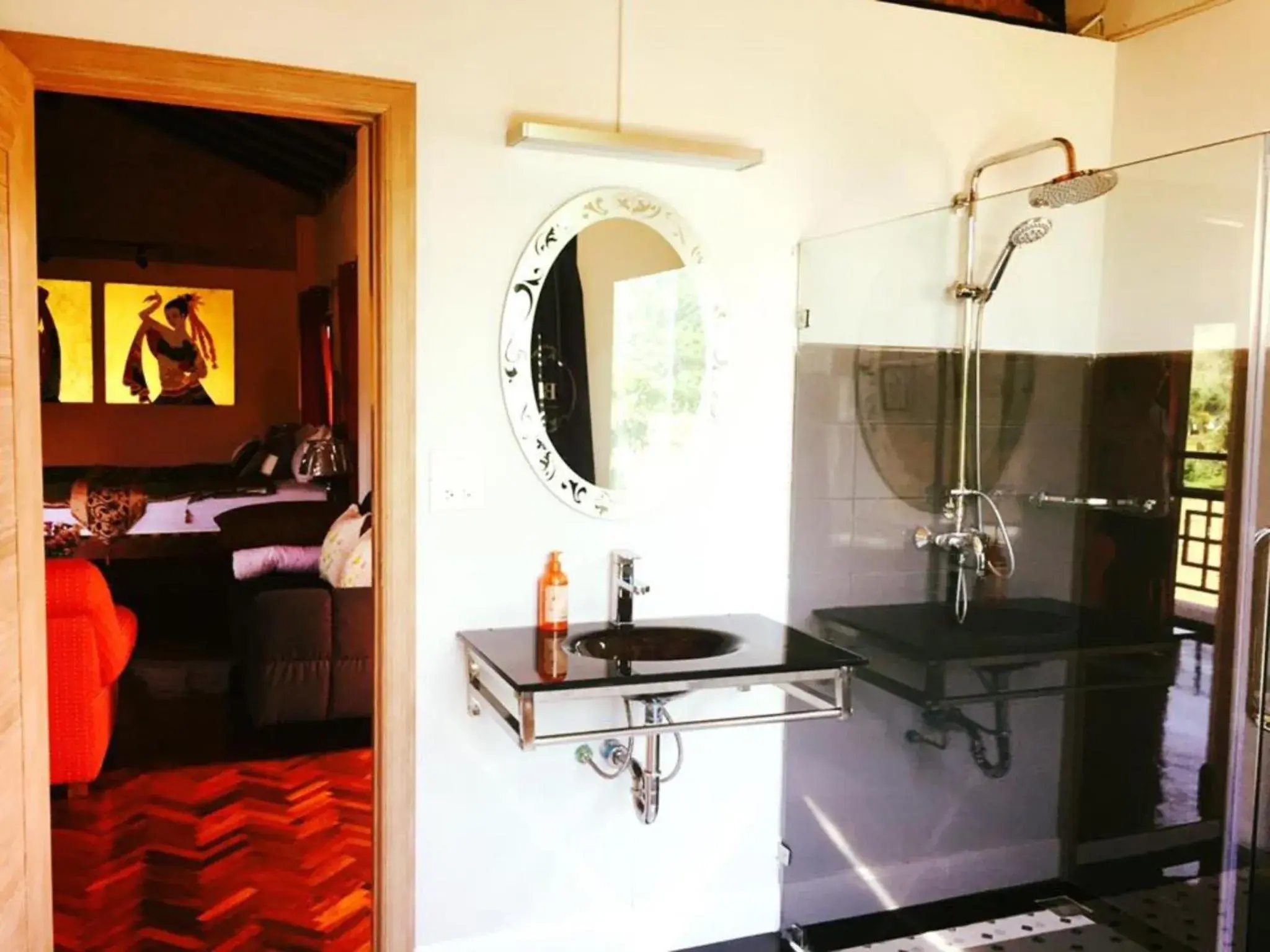 King Room with Mountain View in Gumbie House King Room with Mountain View in Gumbie House