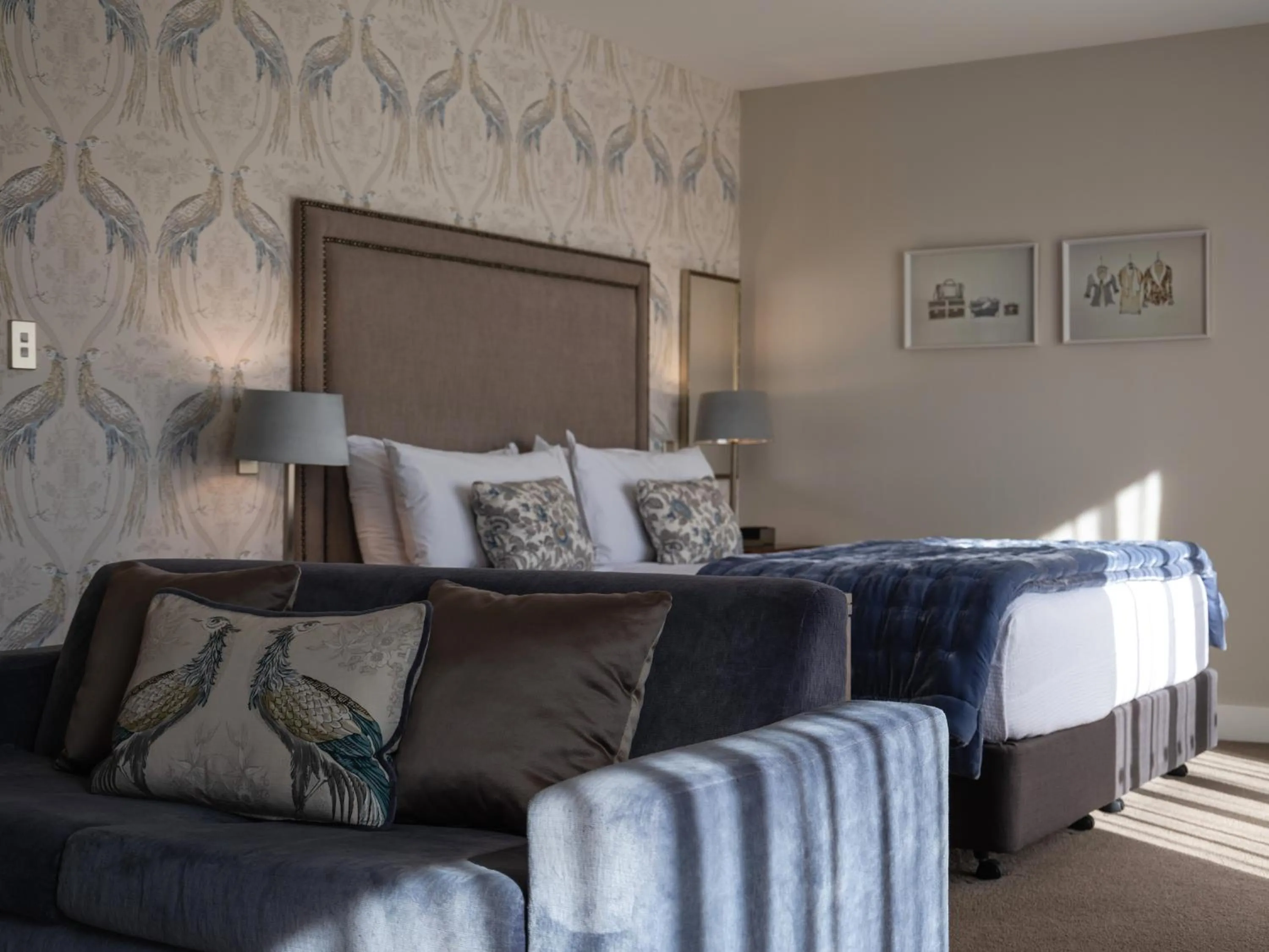 Bedroom, Bed in Porters Boutique Hotel