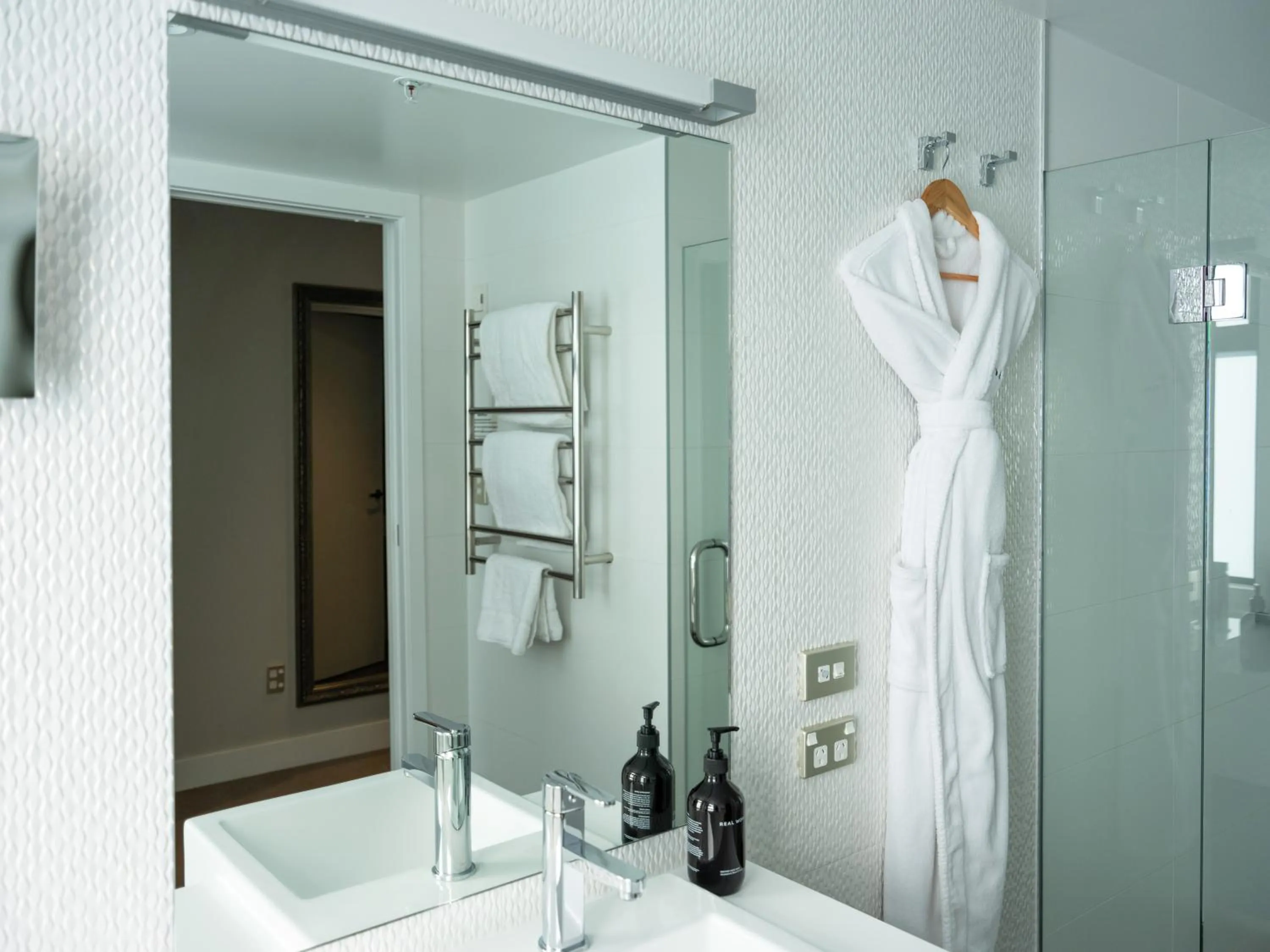 Bathroom in Porters Boutique Hotel