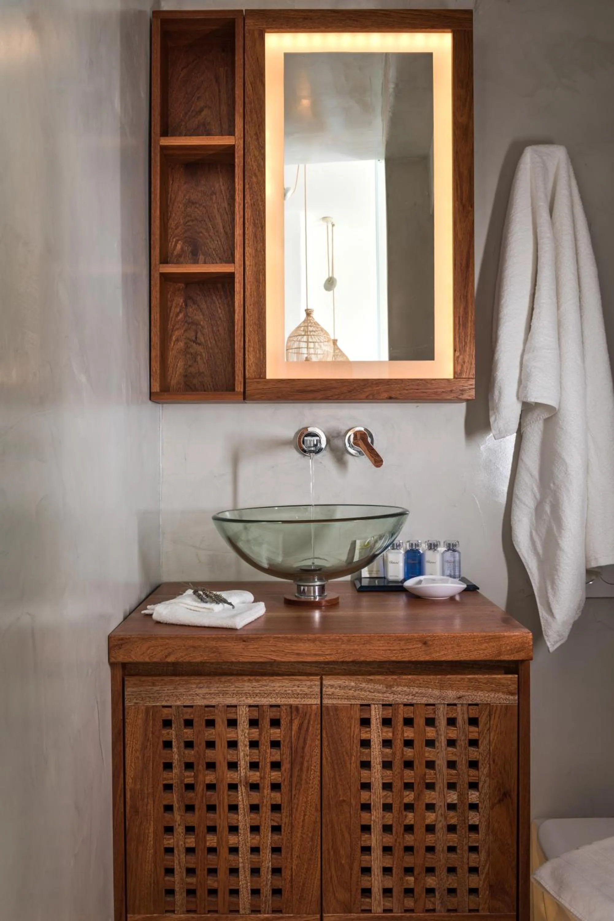 Bathroom in White Santorini