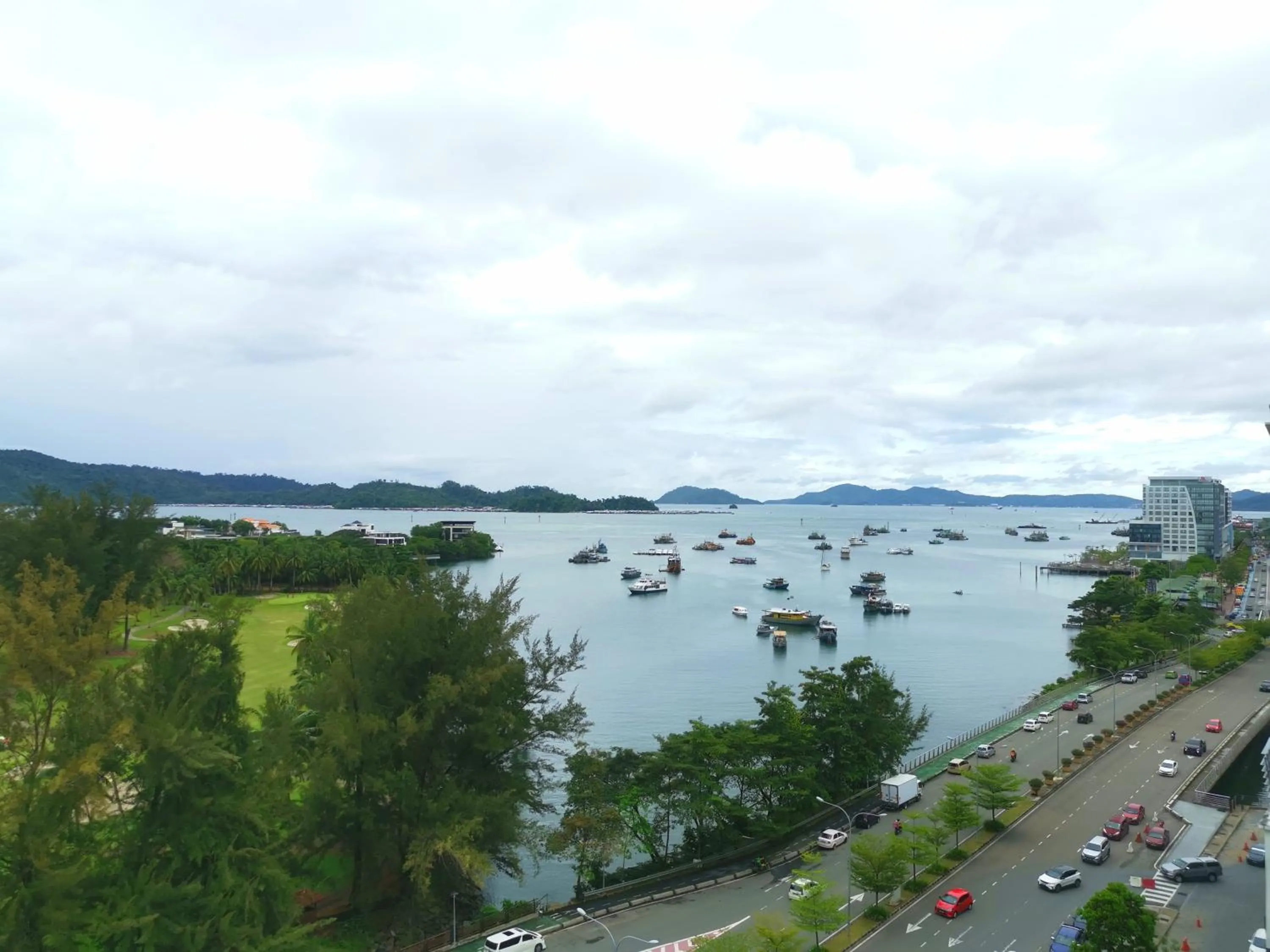 Nearby landmark in Sunset Seaview Vacation Condos @ IMAGO Shopping Mall