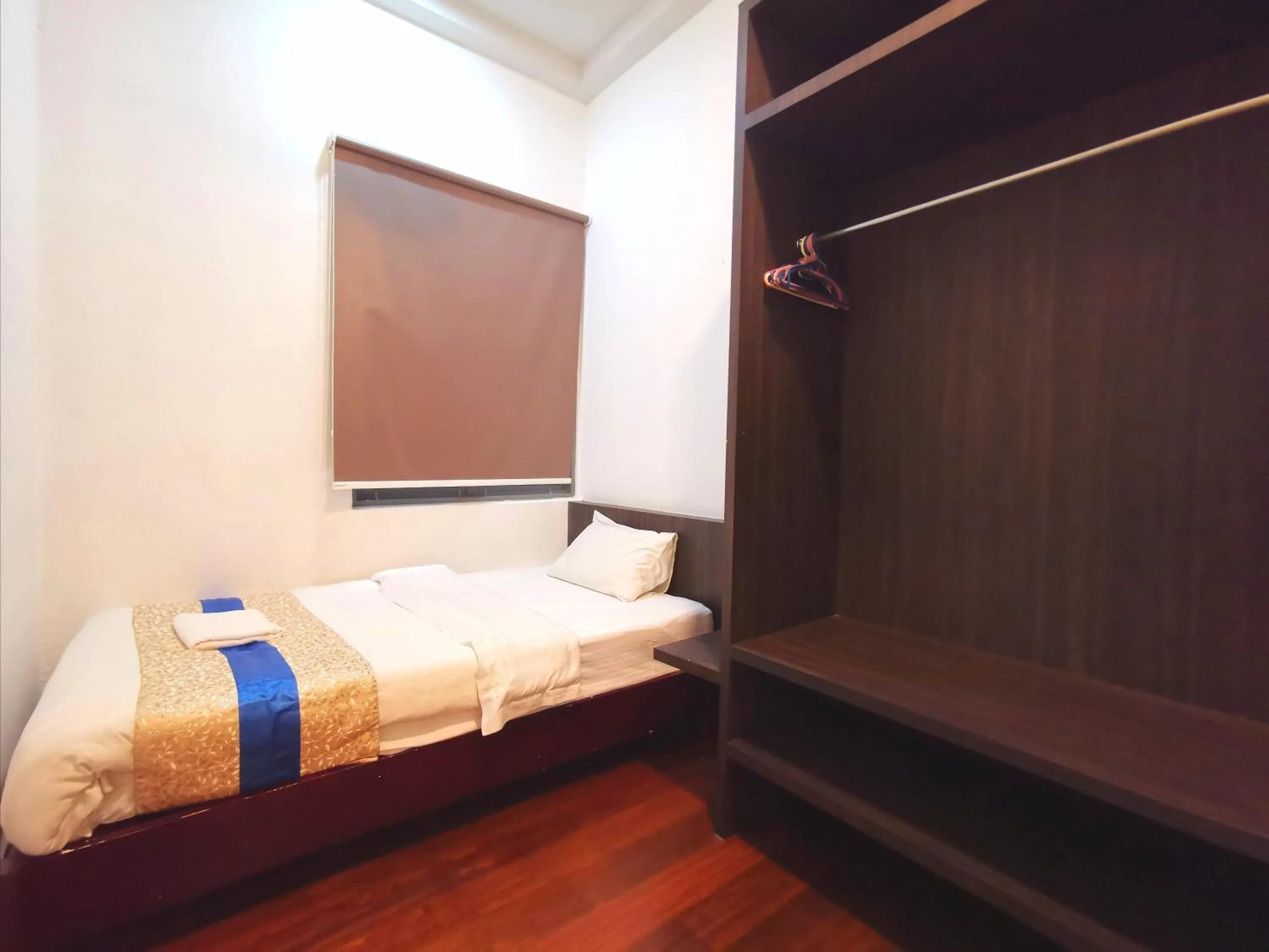 Bed in Sunset Seaview Vacation Condos @ IMAGO Shopping Mall