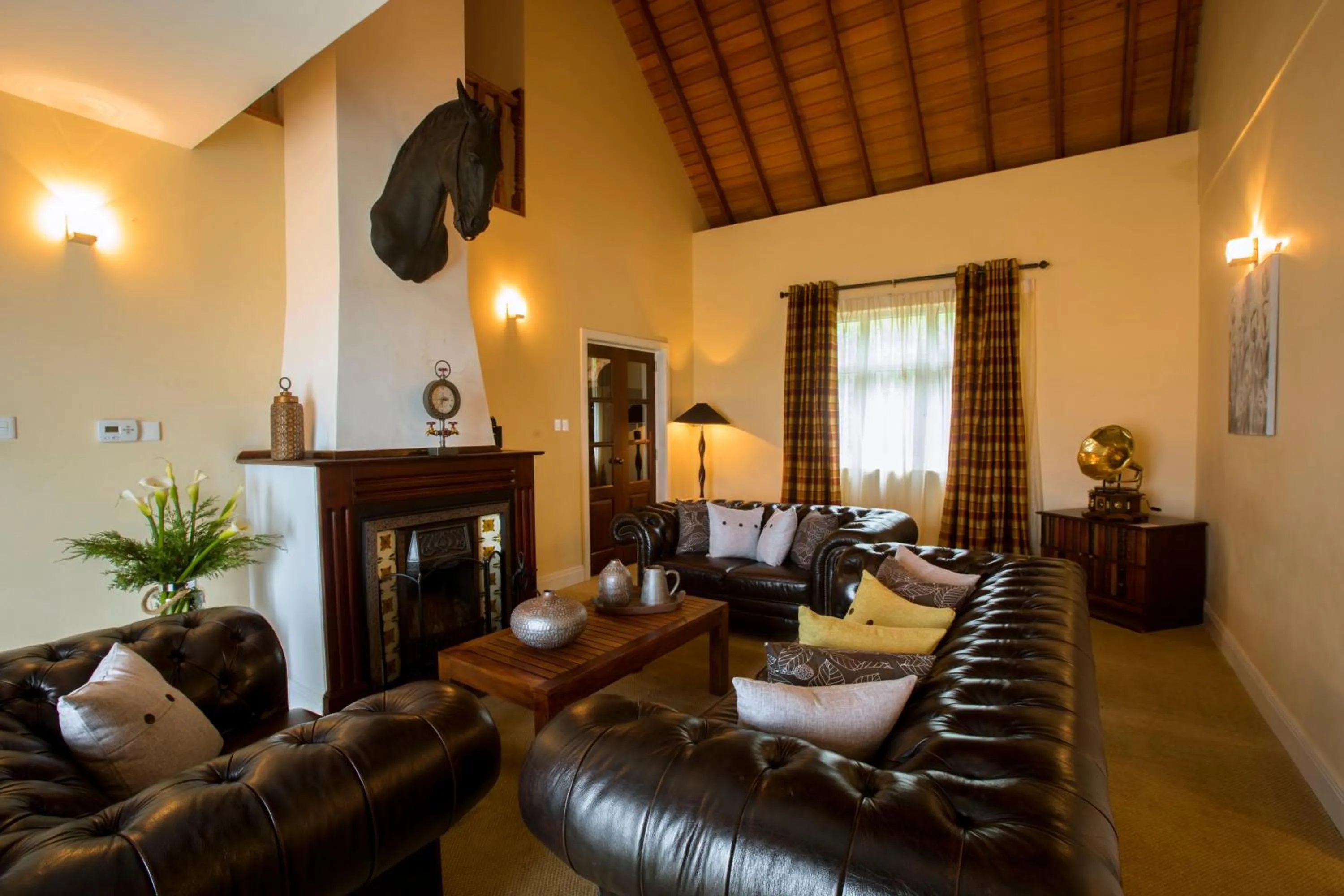 Living room, Seating Area in Little England by Celeste