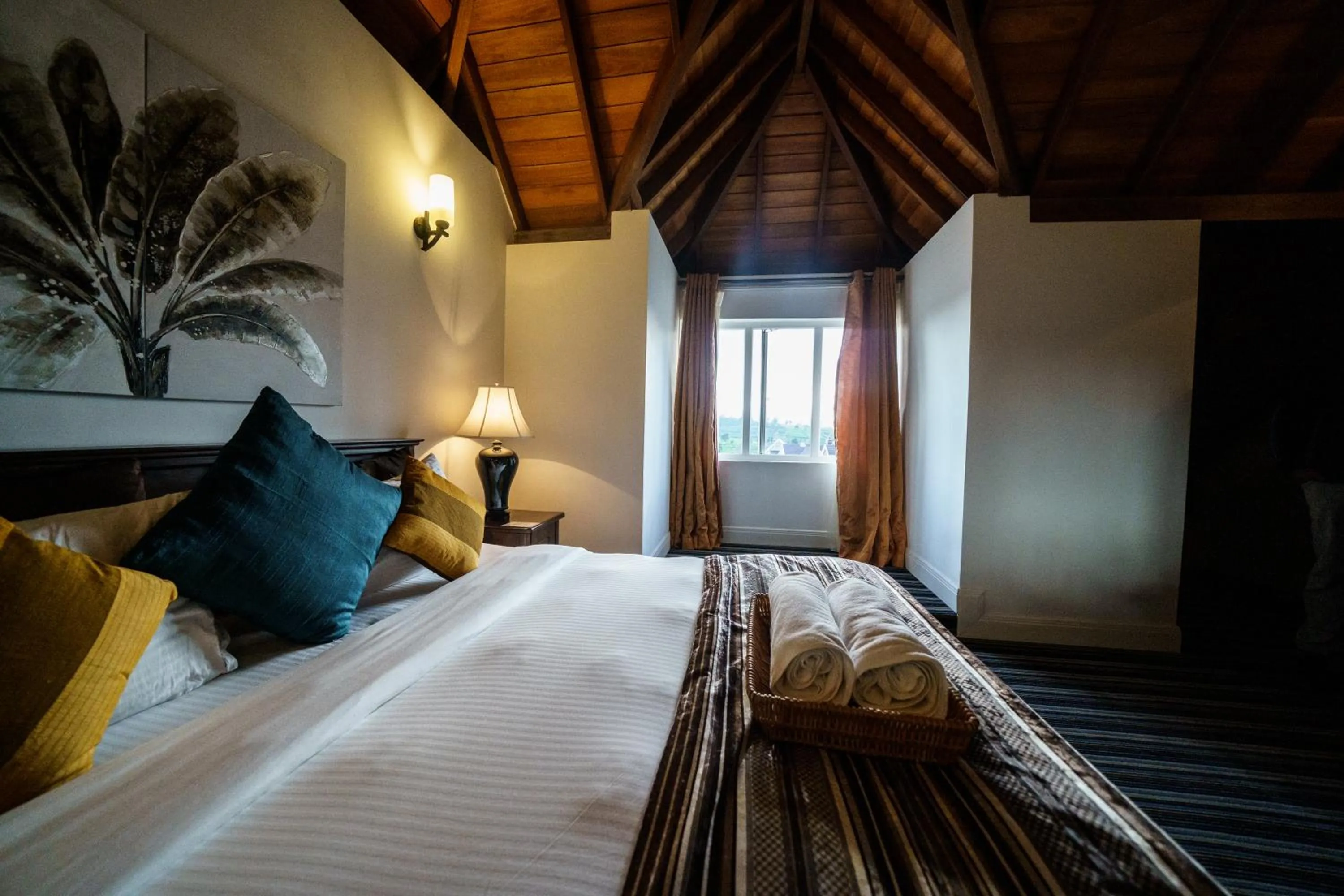 Photo of the whole room in Little England by Celeste