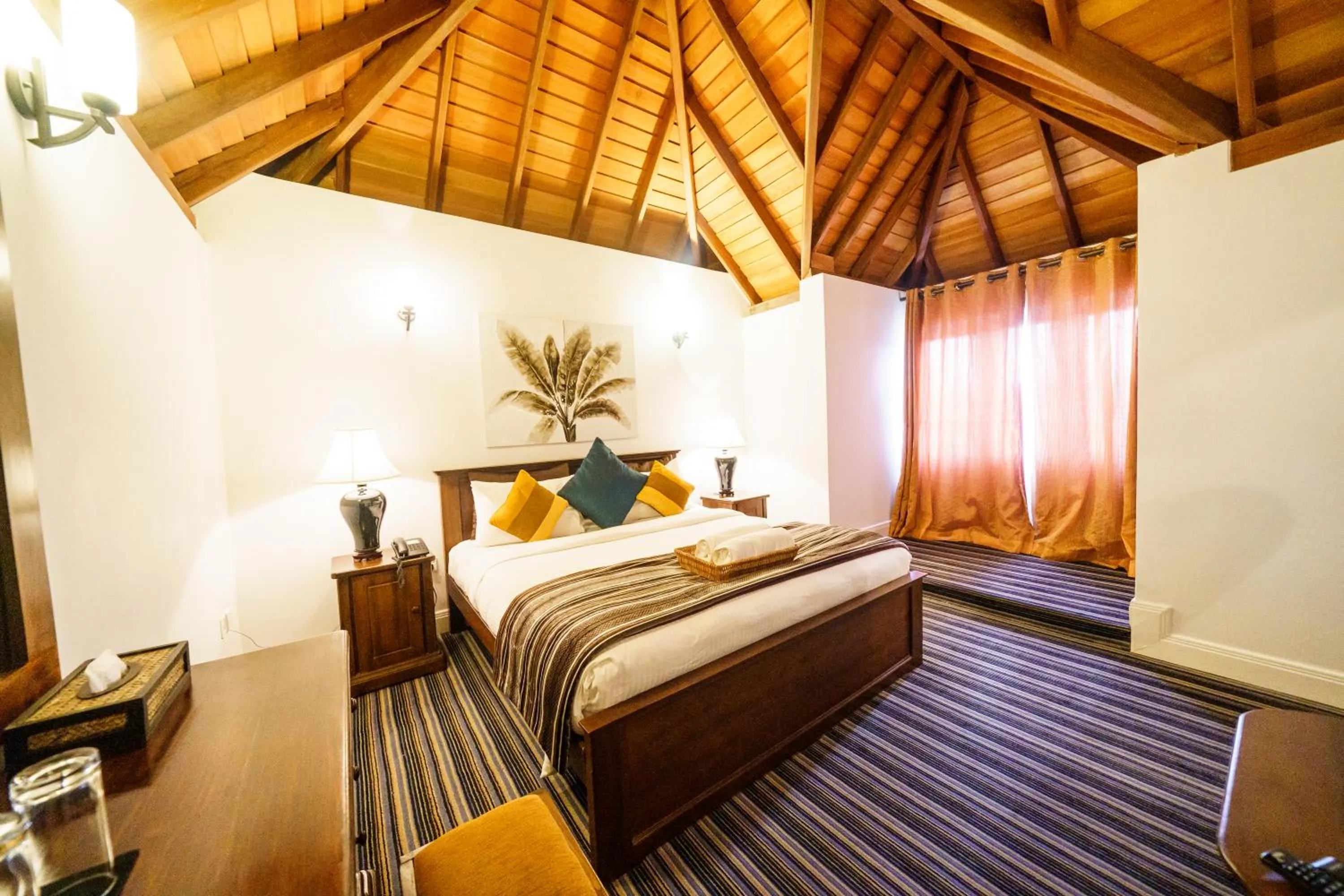 Photo of the whole room in Little England by Celeste