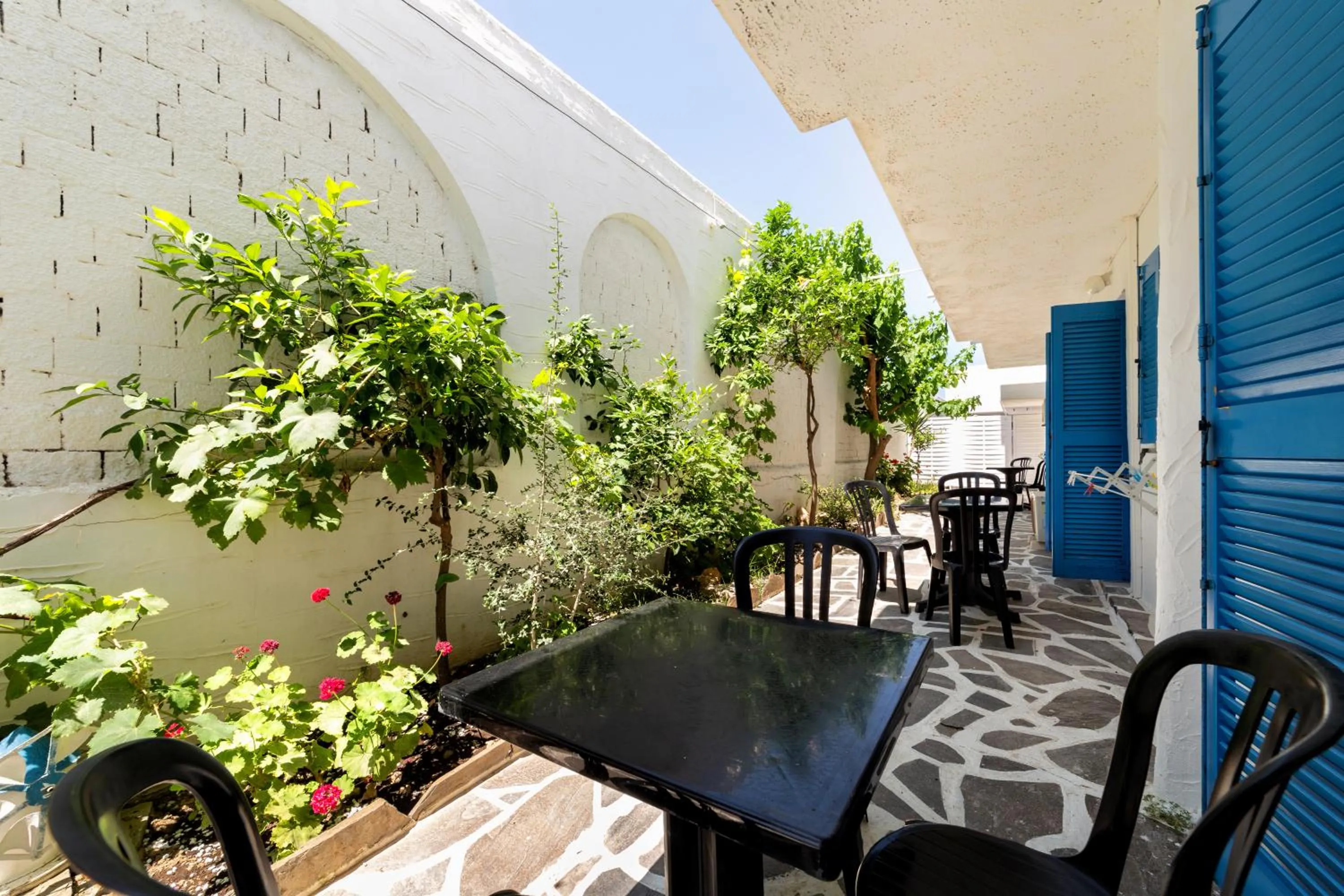 Garden in Stratos Apartments & Studios