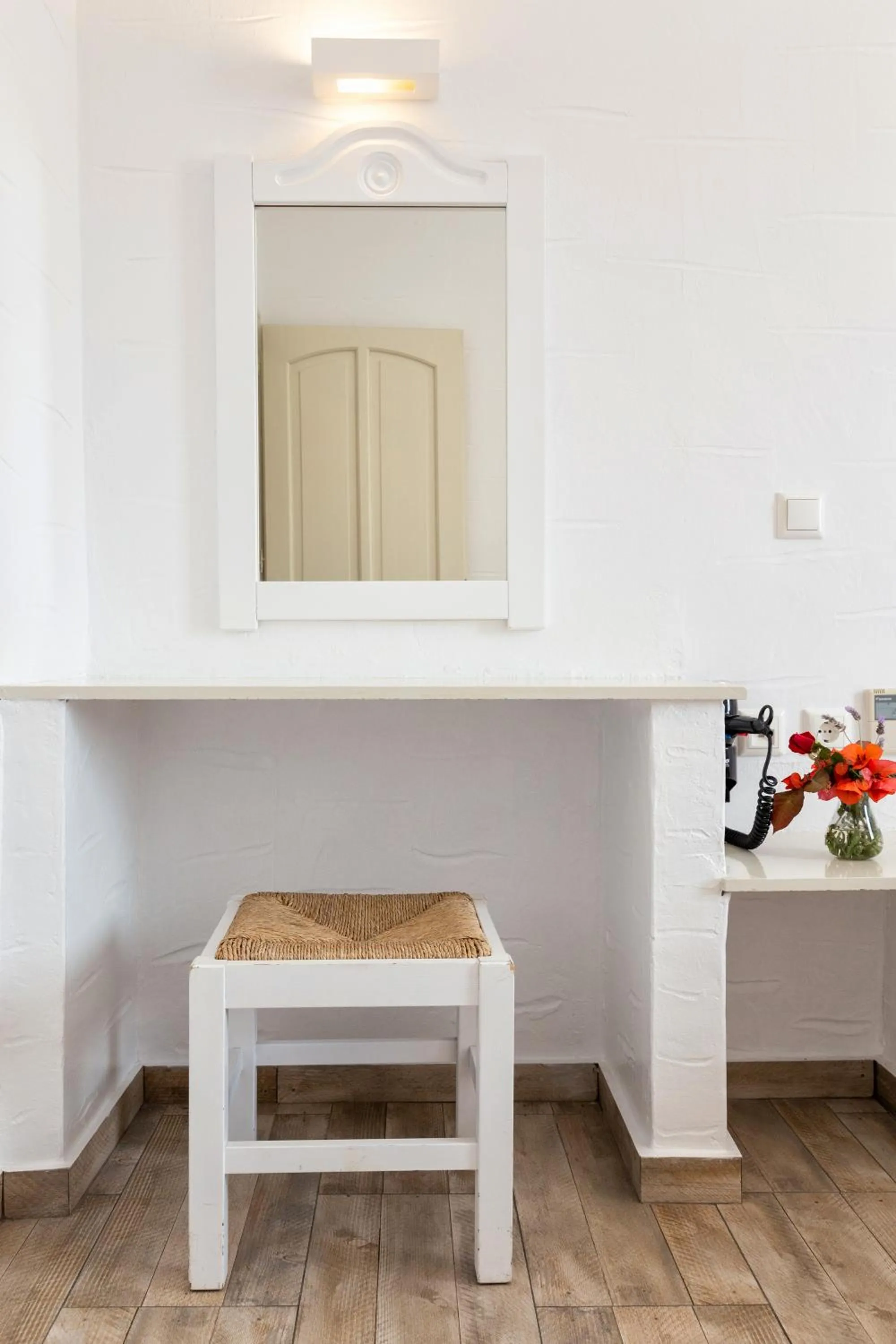 Decorative detail in Stratos Apartments & Studios