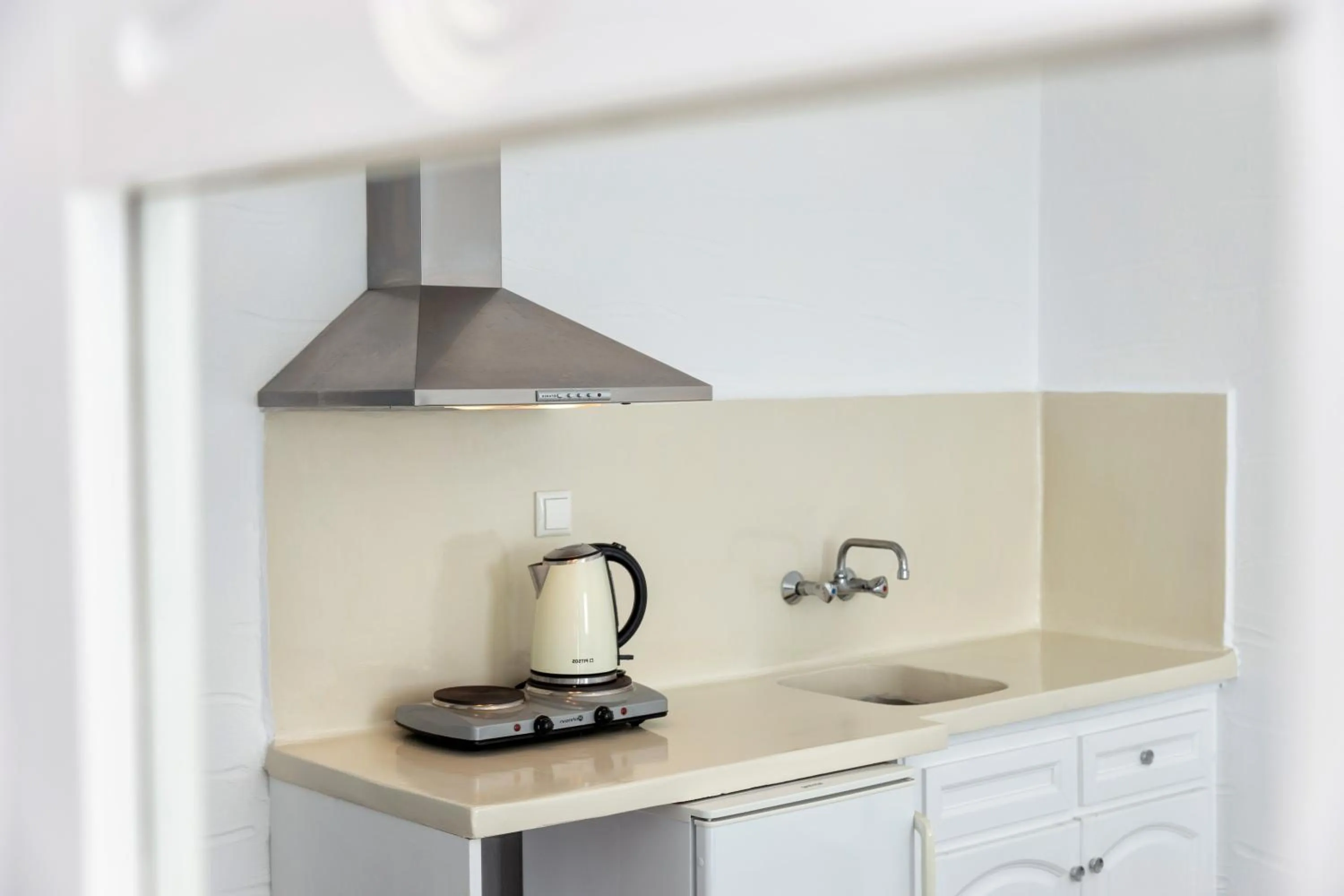 Kitchen or kitchenette in Stratos Apartments & Studios