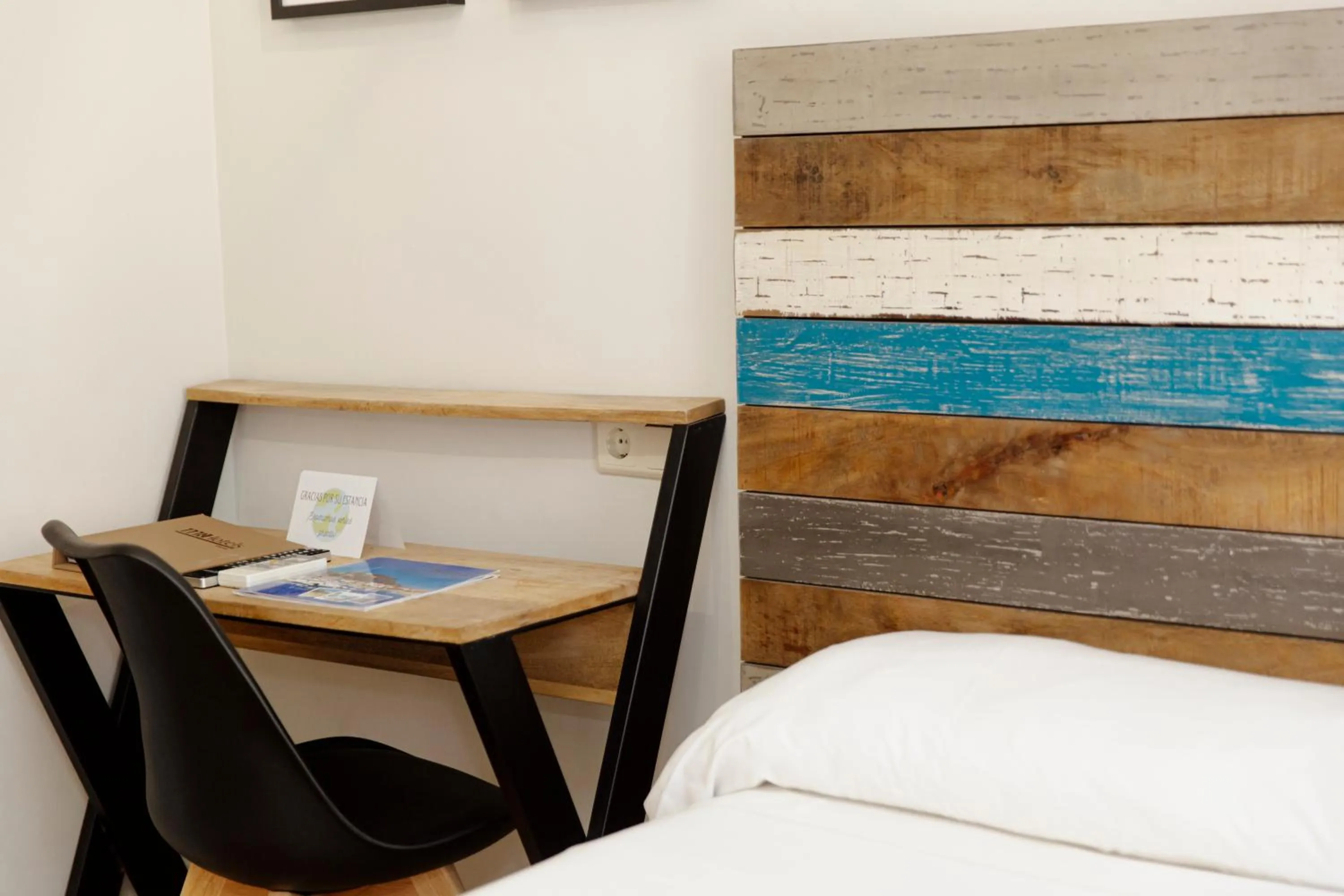 hair dresser, Bed in Hotel MR Costa Blanca