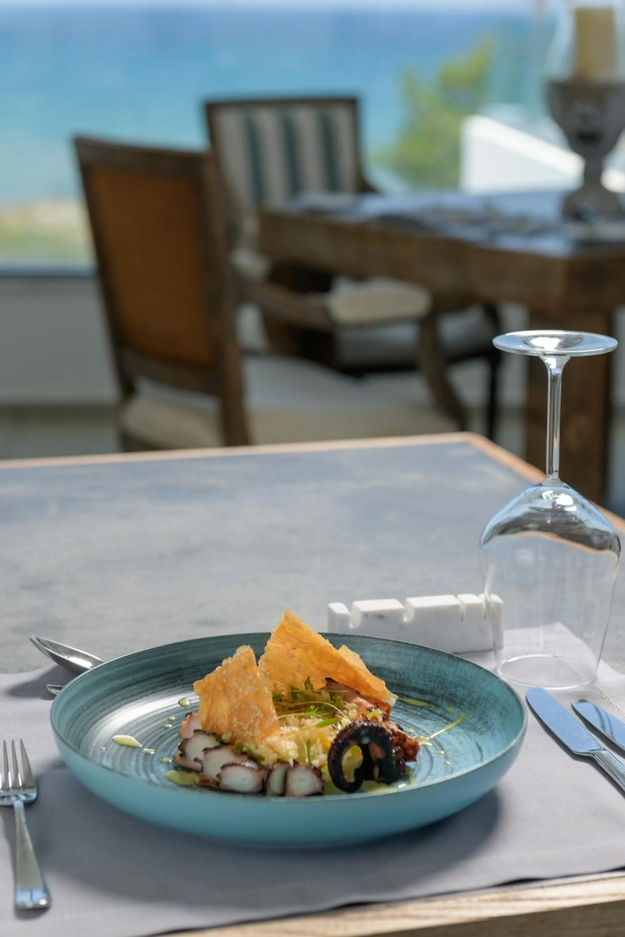 Food in Diamond Deluxe Hotel - Adults Only