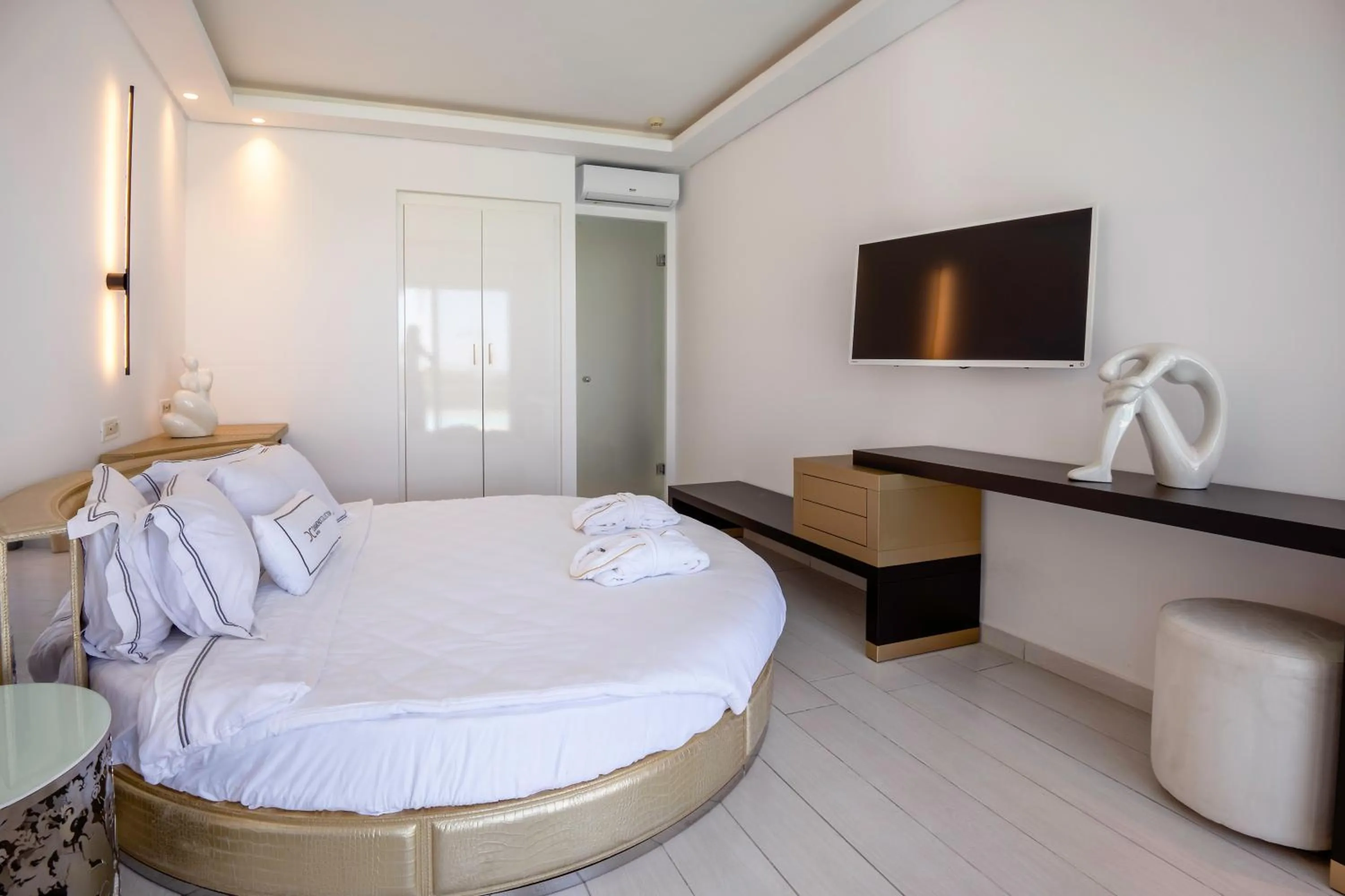 Bed in Diamond Deluxe Hotel - Adults Only