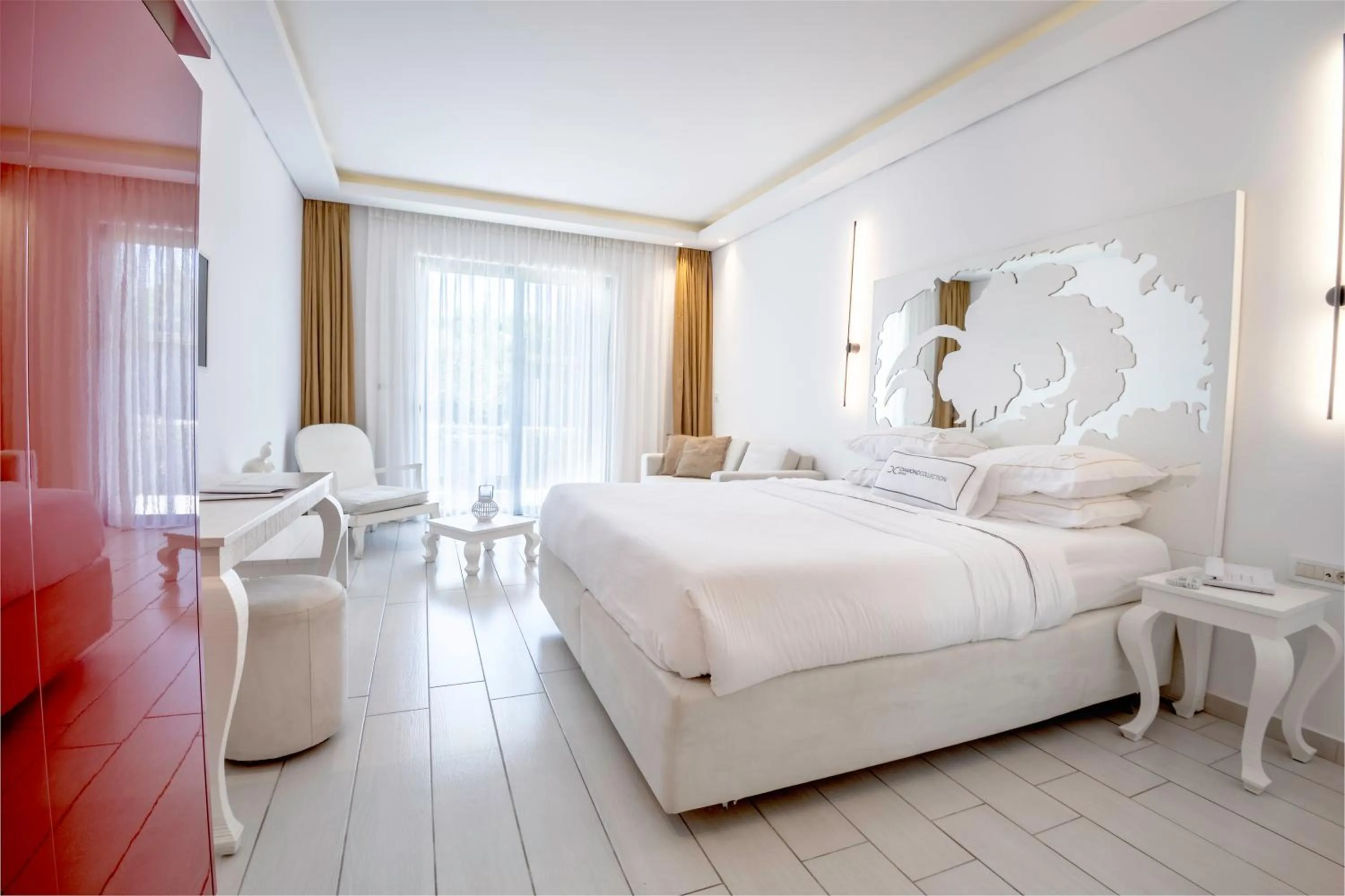 Photo of the whole room, Bed in Diamond Deluxe Hotel - Adults Only