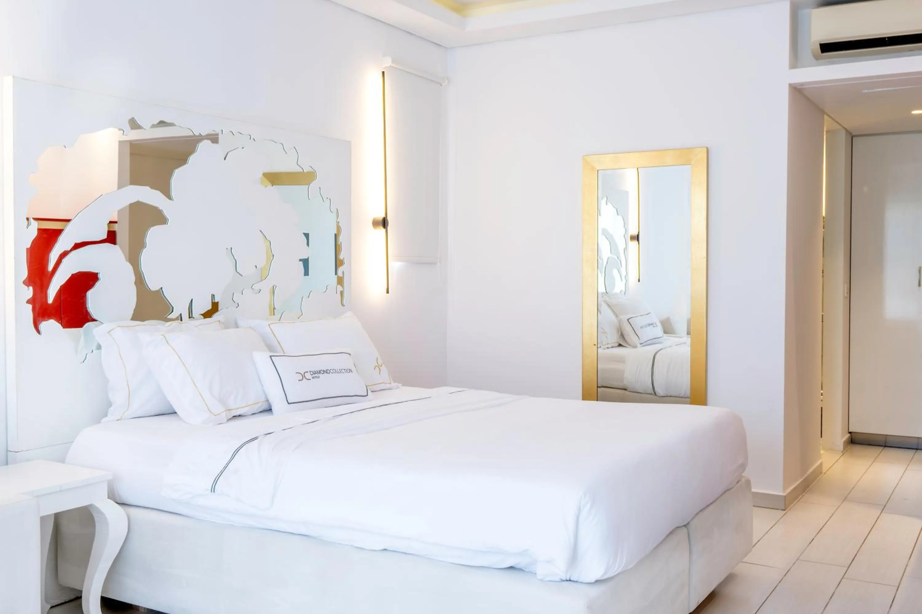 Photo of the whole room, Bed in Diamond Deluxe Hotel - Adults Only