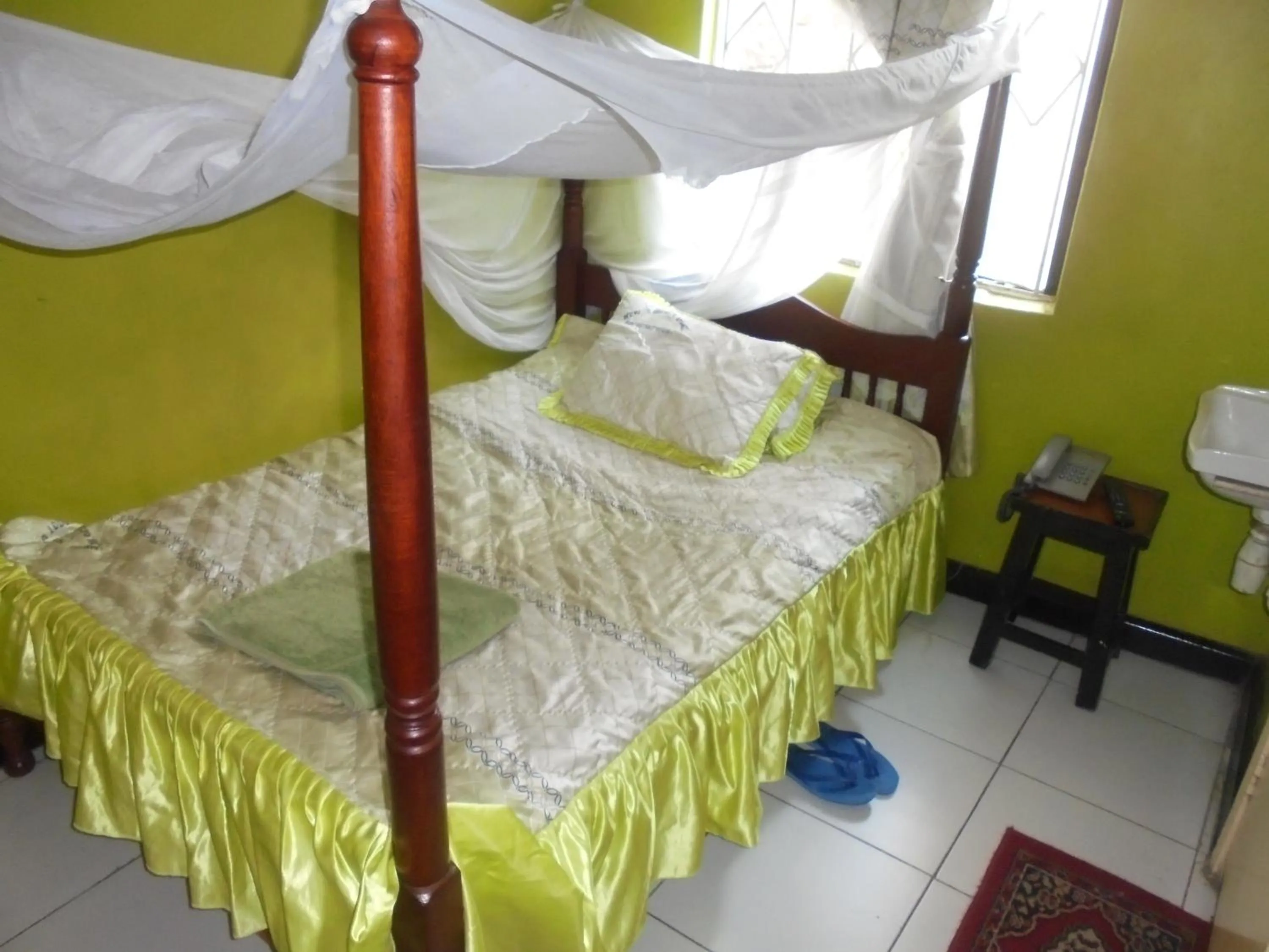 Property building, Bed in New Swanga