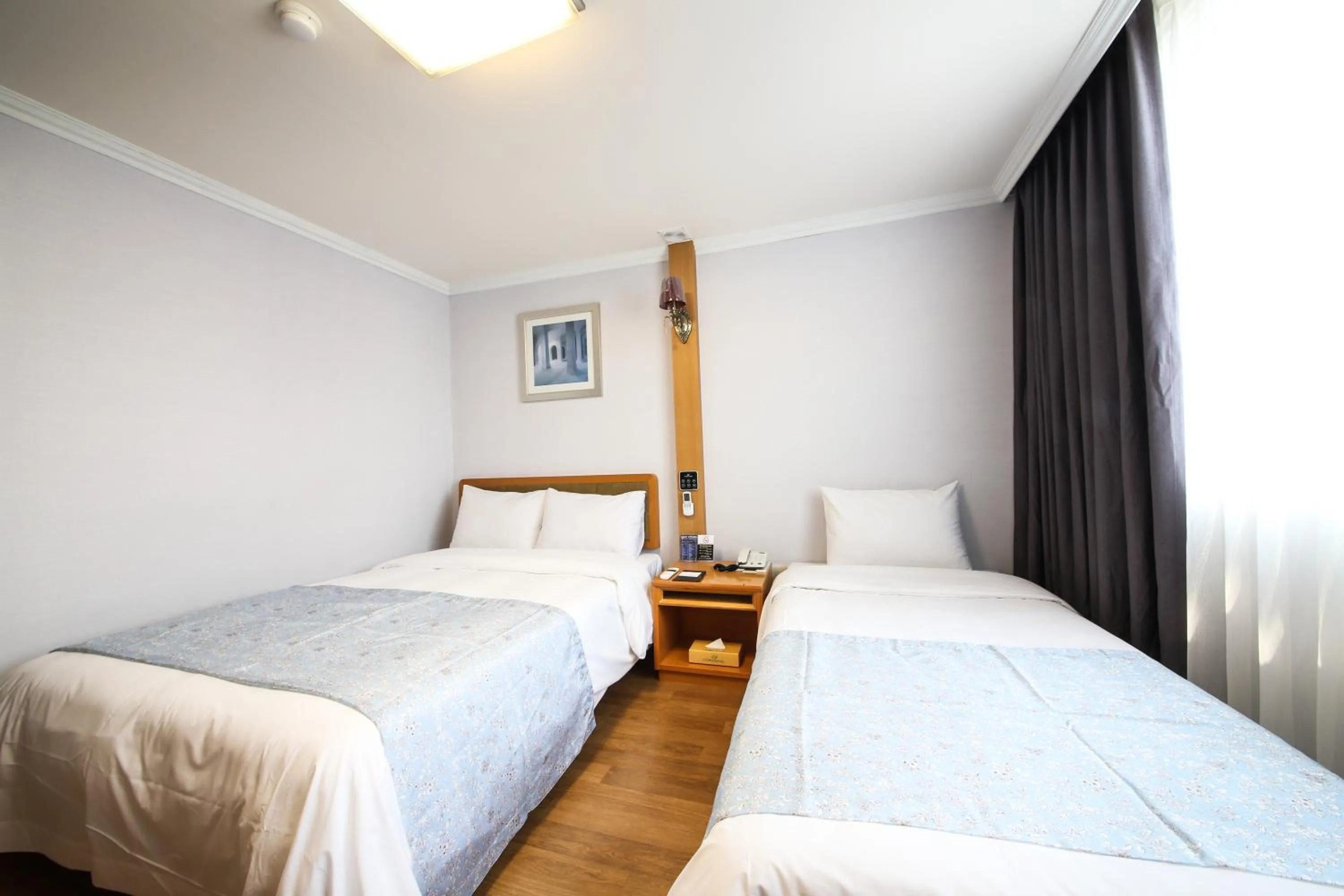 Utopia Tourist Hotel