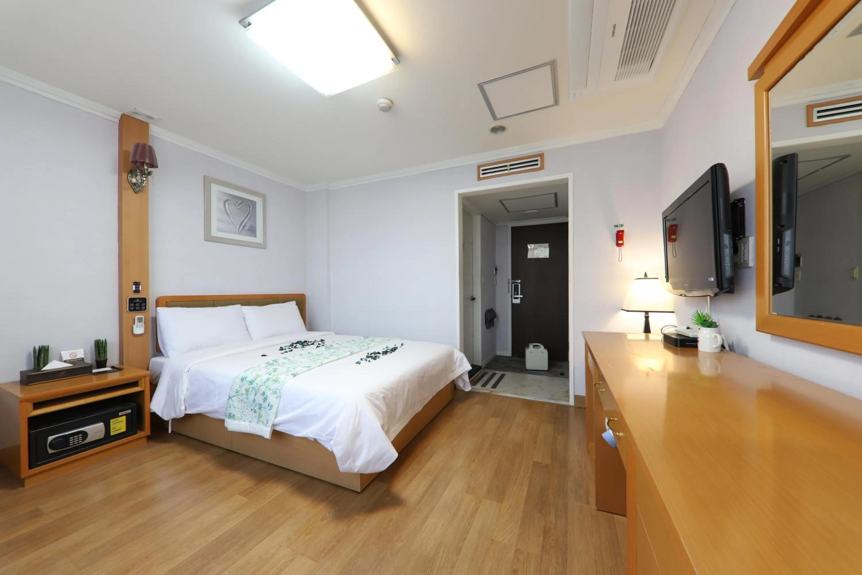 Utopia Tourist Hotel