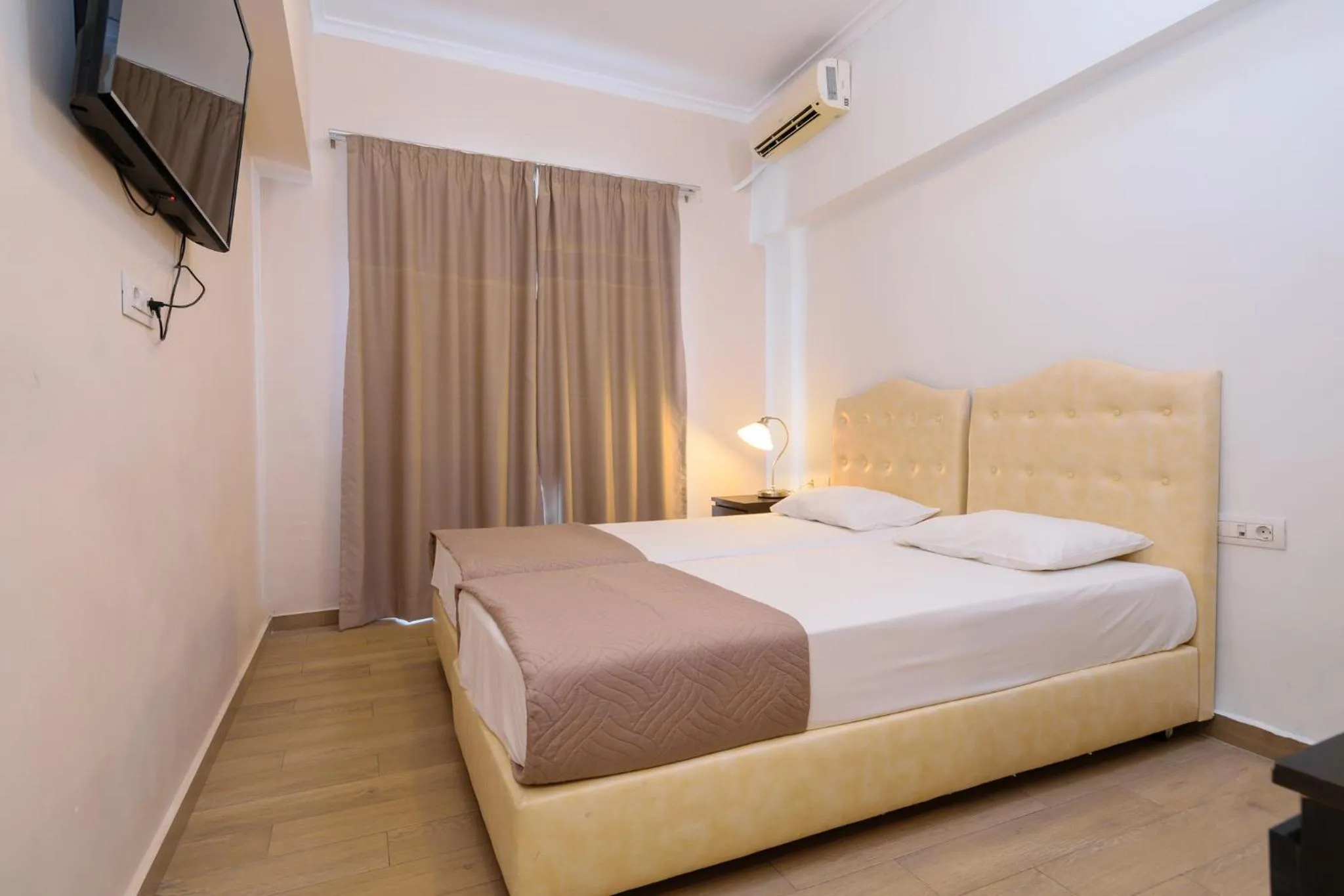 Bedroom in Archontiki City Hotel