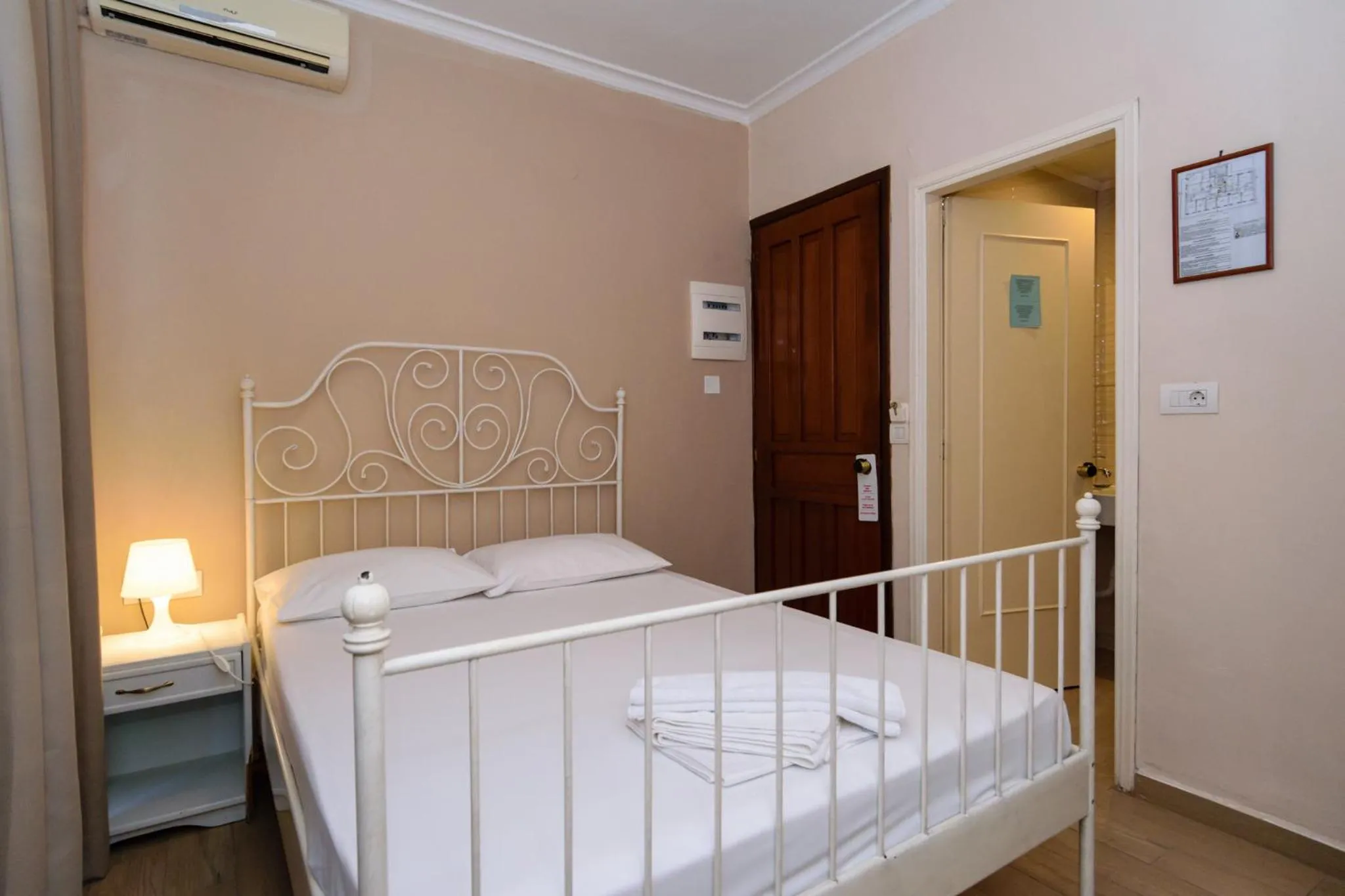 Bed in Archontiki City Hotel