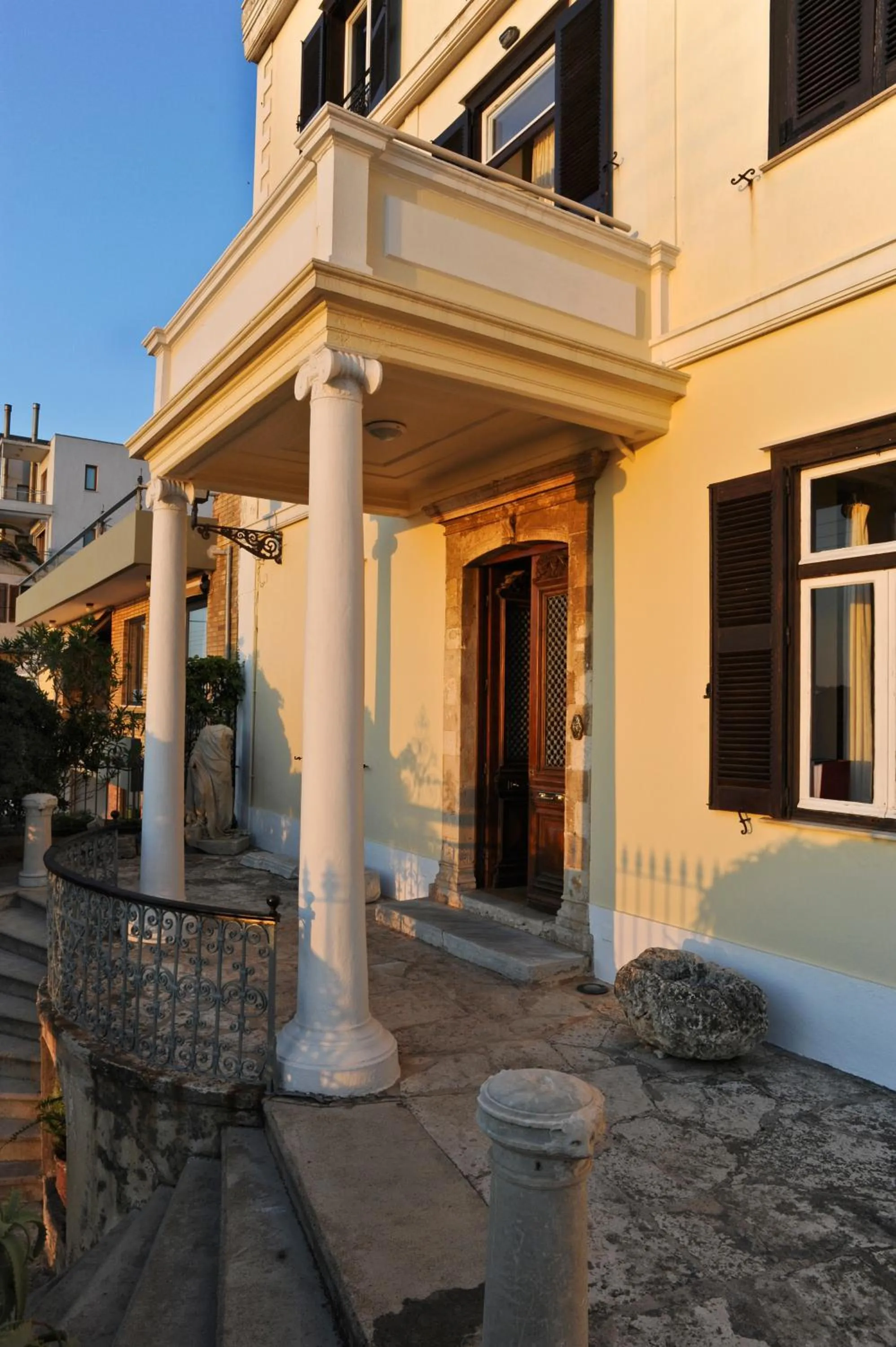 Facade/entrance in Doma Hotel