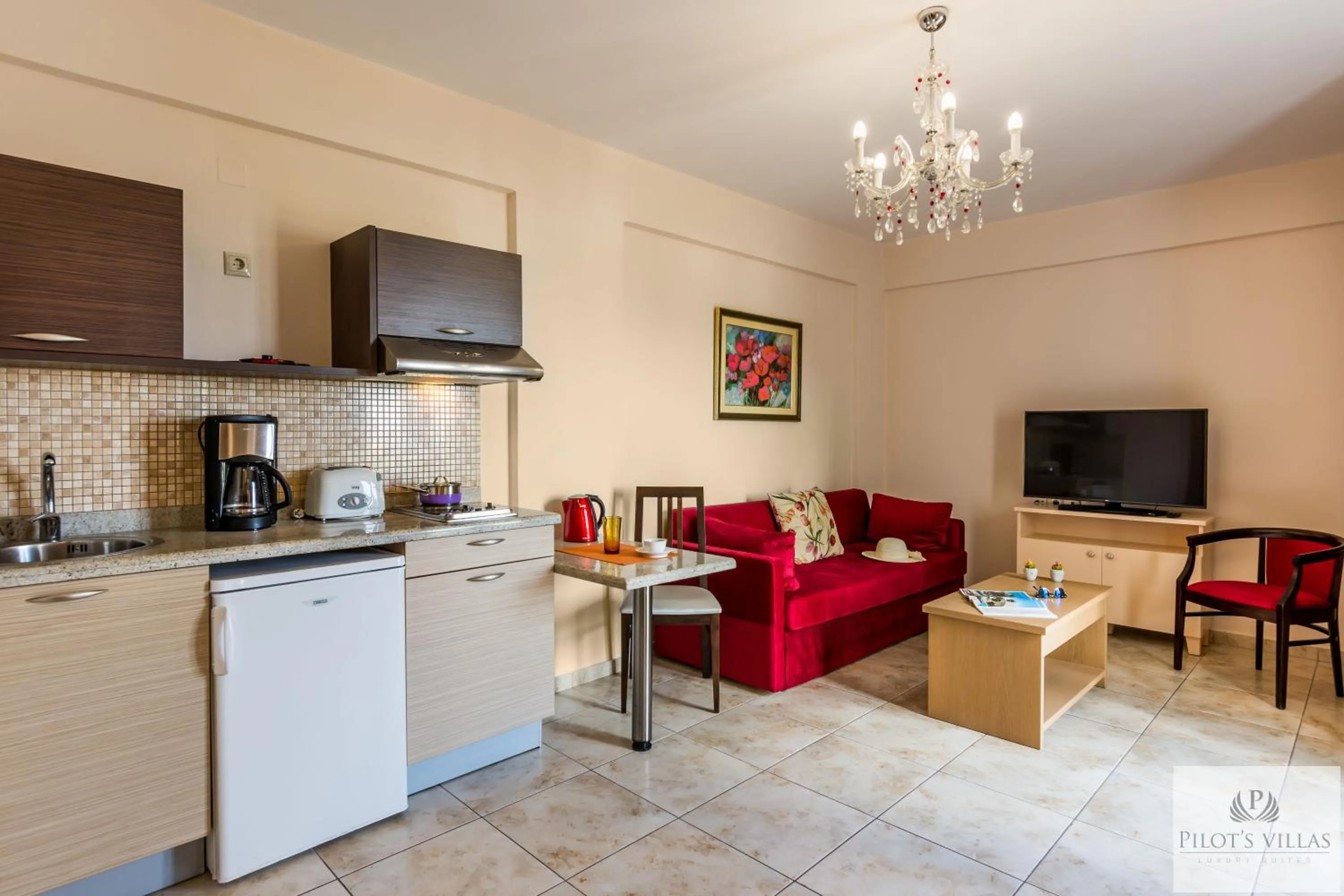 Kitchen or kitchenette in Pilot's Villas Luxury Suites