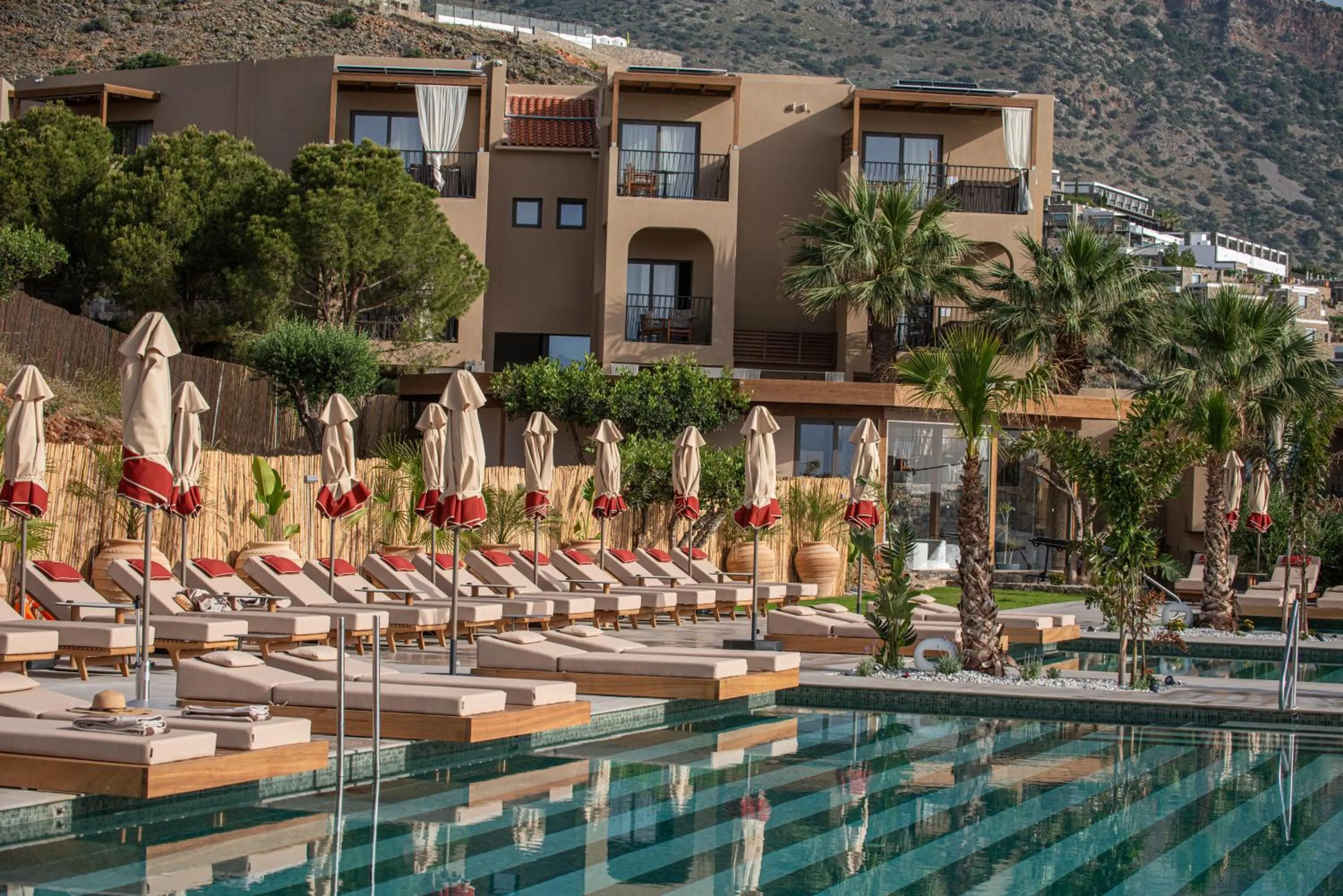 Swimming pool in Enorme Infinity Elounda - Adults Only