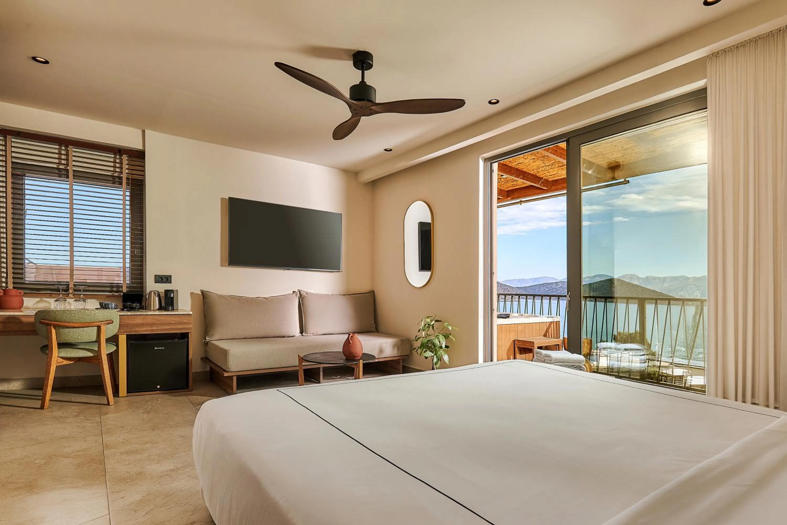 Photo of the whole room, Bed in Enorme Infinity Elounda - Adults Only