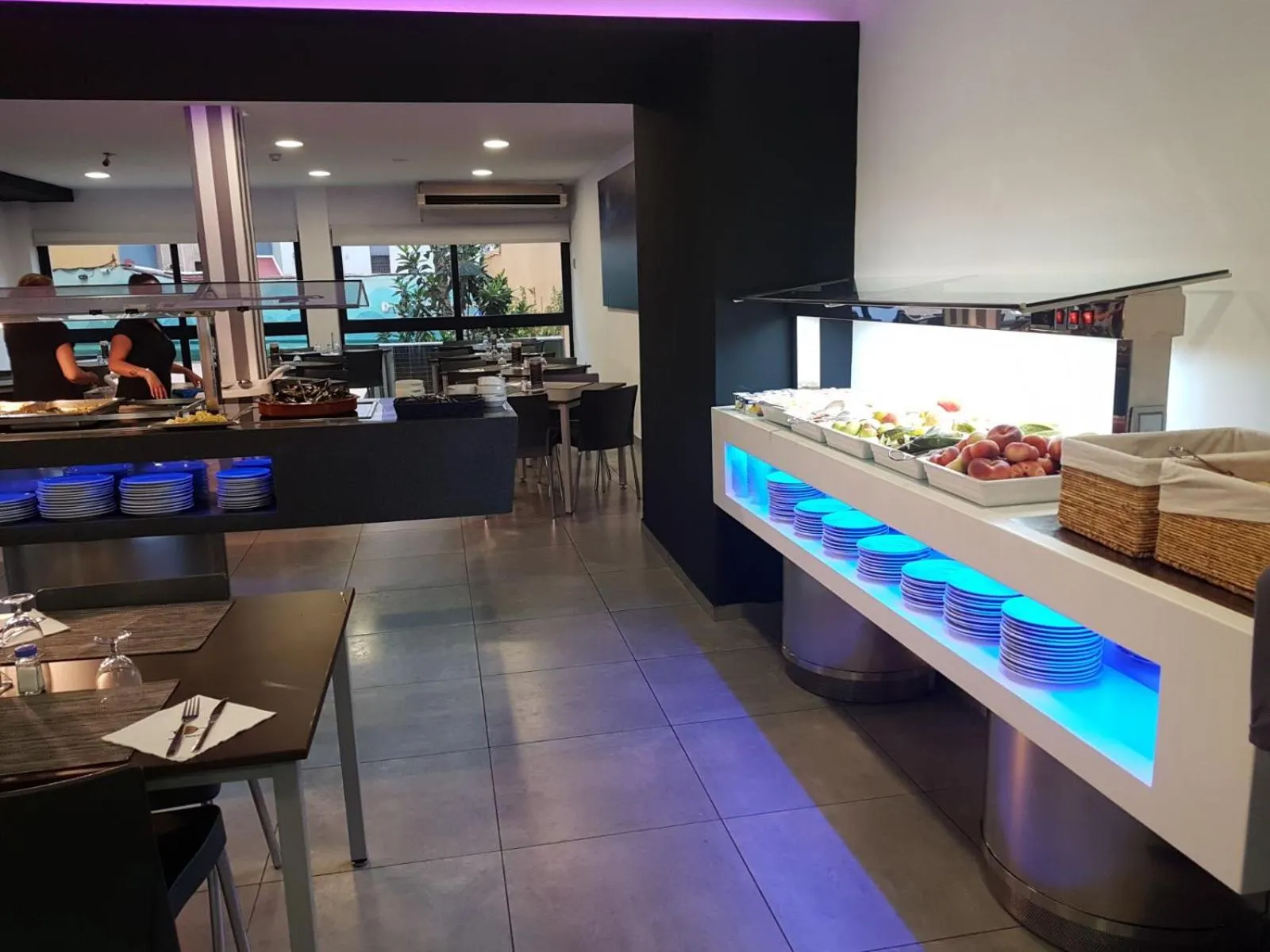 Restaurant/places to eat in Hotel Golden