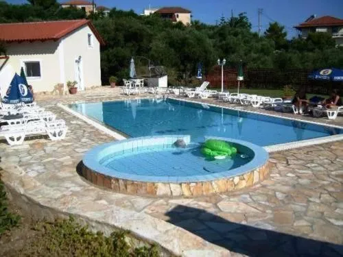 Swimming pool in Seaview Apartments Tsilivi