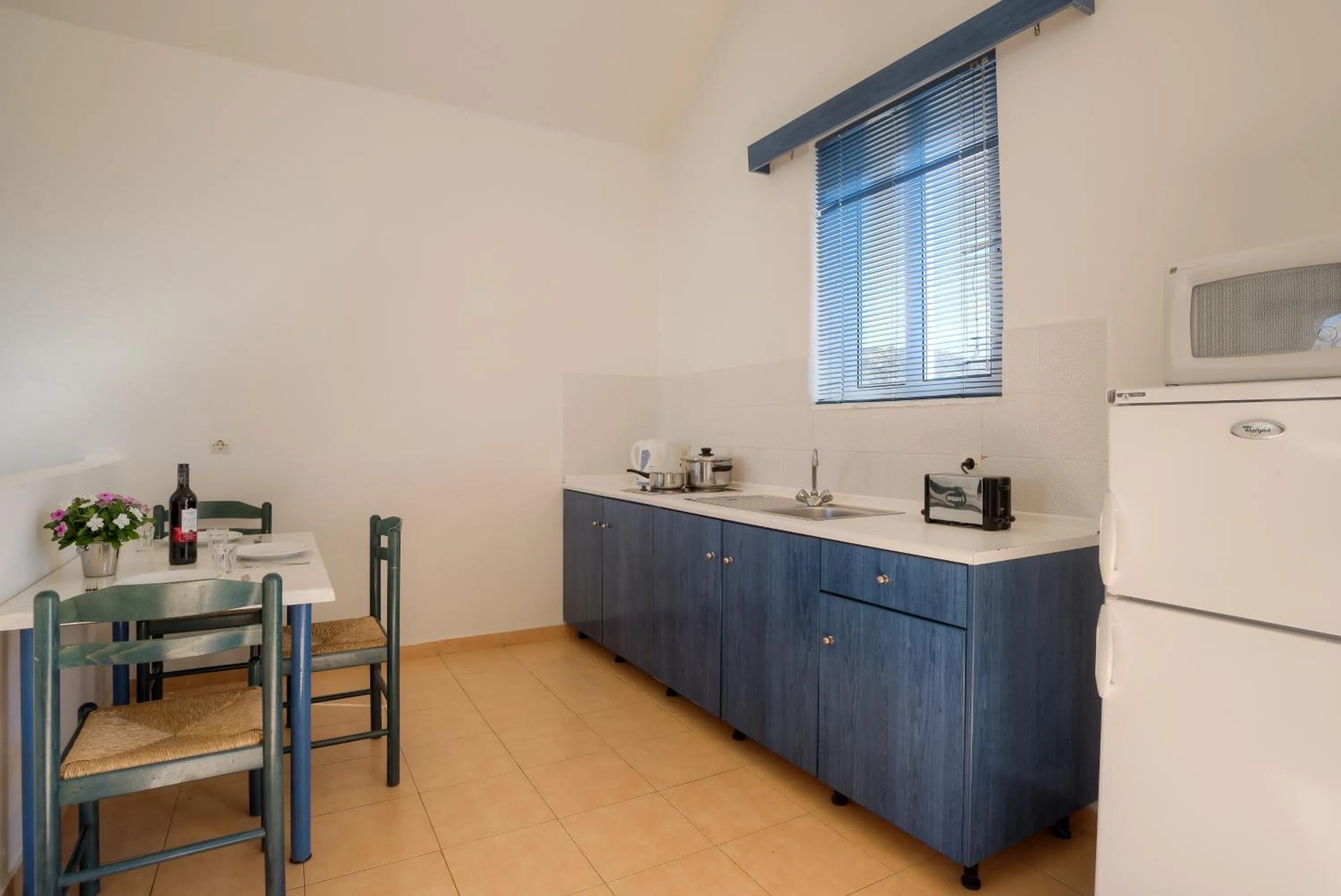 Kitchen or kitchenette in Matina Pefkos Aparthotel