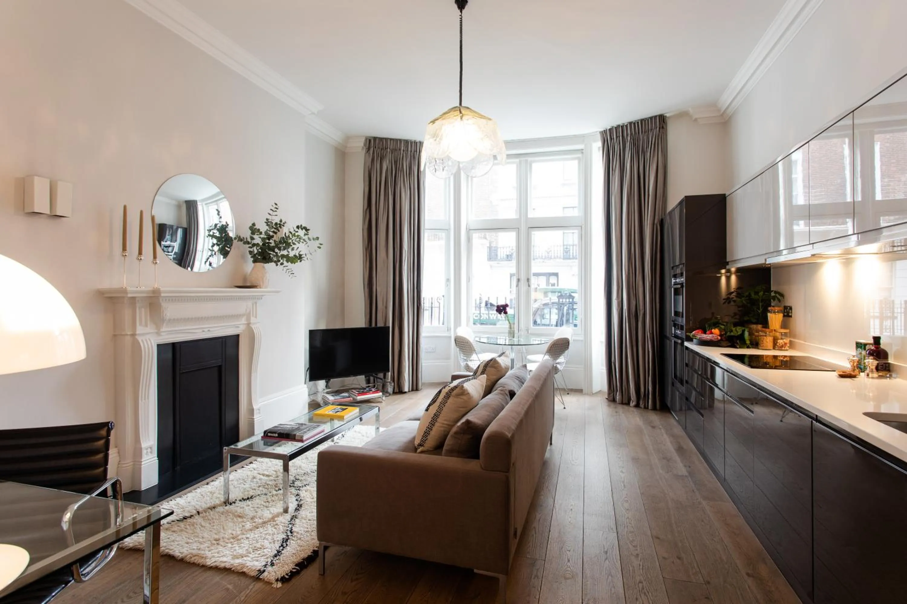 Living room in 56 Welbeck Street