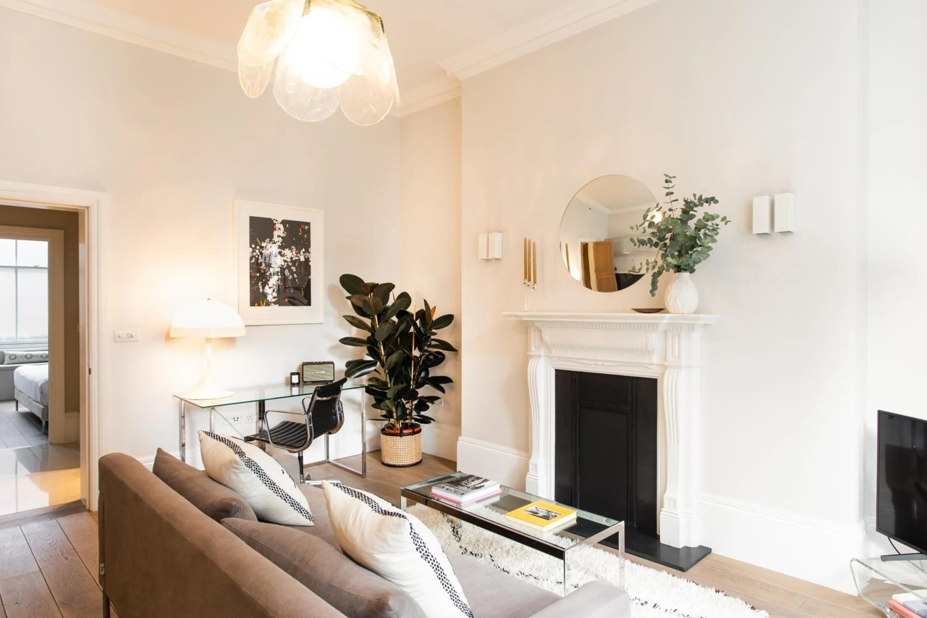 Living room in 56 Welbeck Street