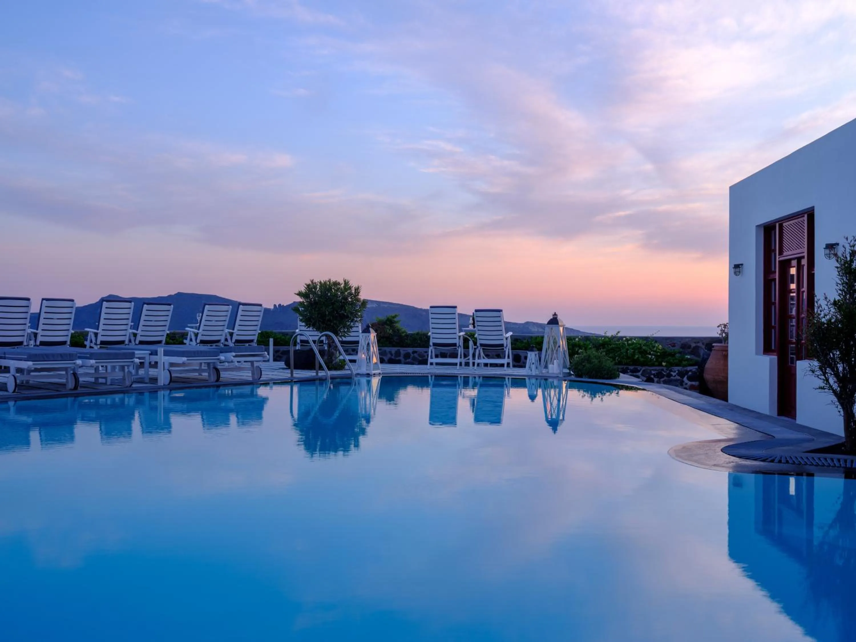 Restaurant/places to eat in Nikos Villas