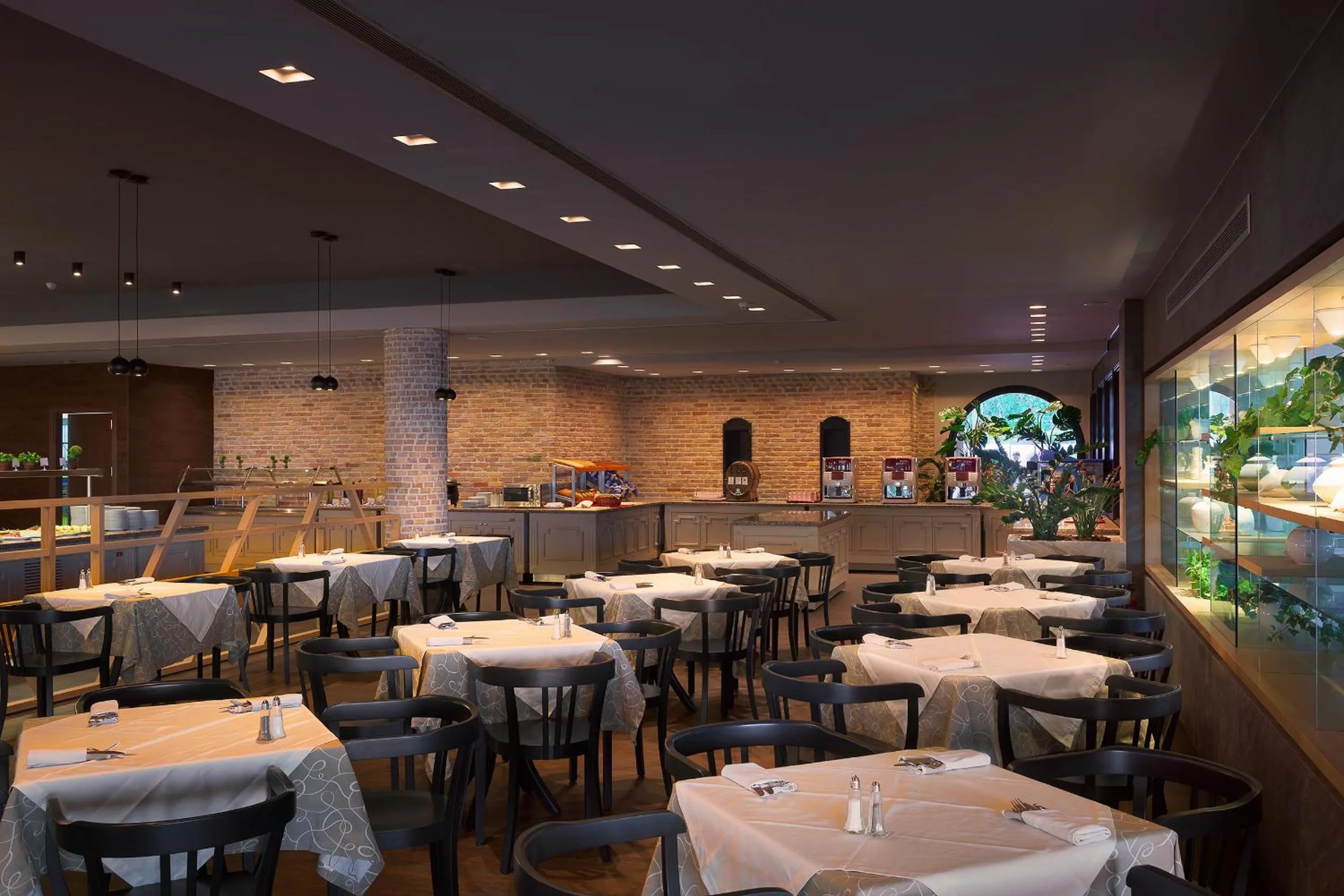 Restaurant/places to eat in Porto Angeli